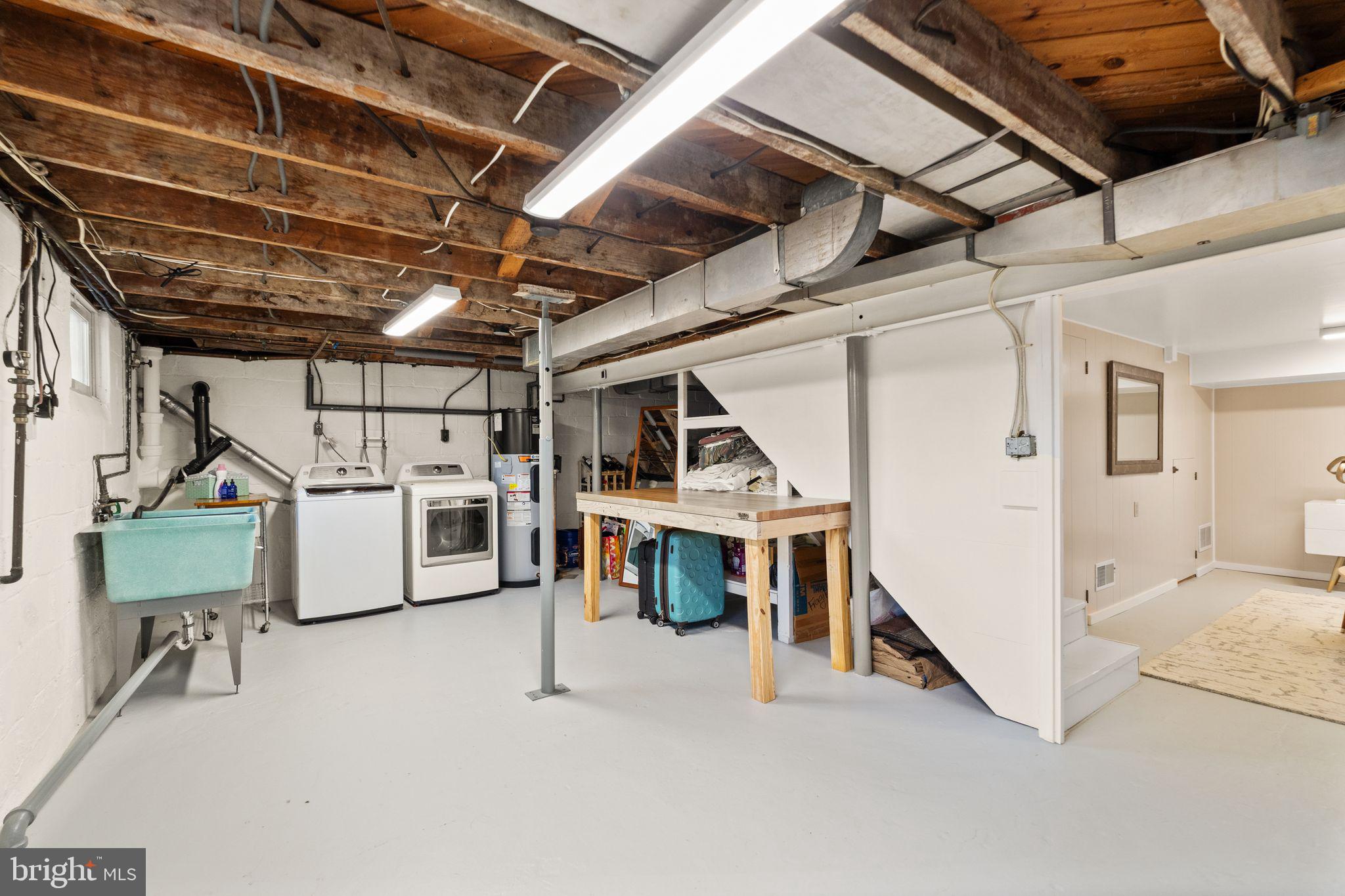 TEMPLE VIEW - Residential