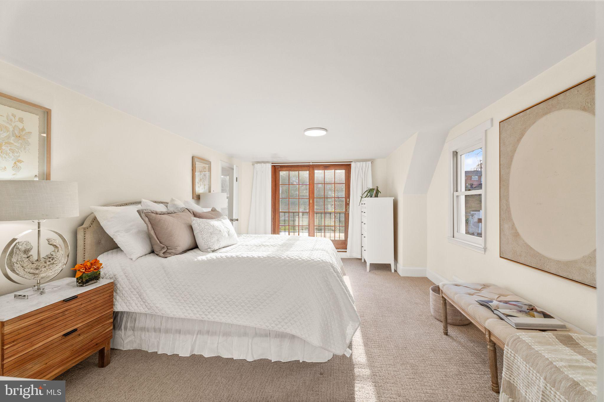 TEMPLE VIEW - Residential