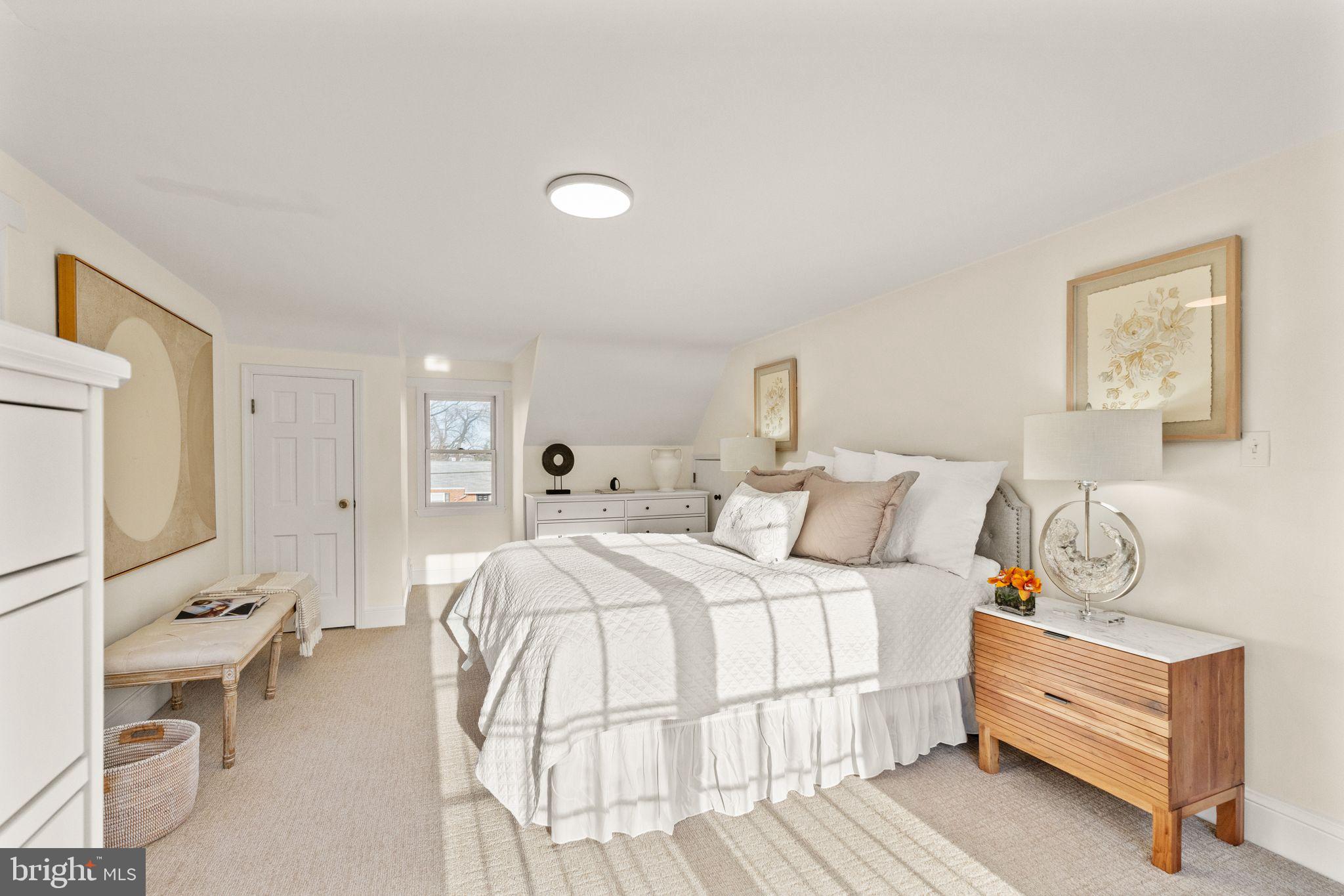 TEMPLE VIEW - Residential