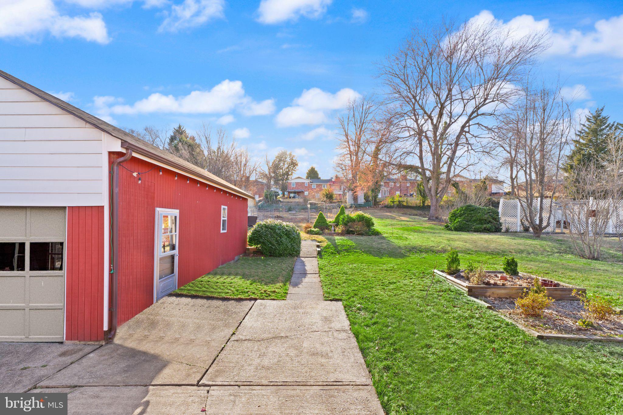 TEMPLE VIEW - Residential