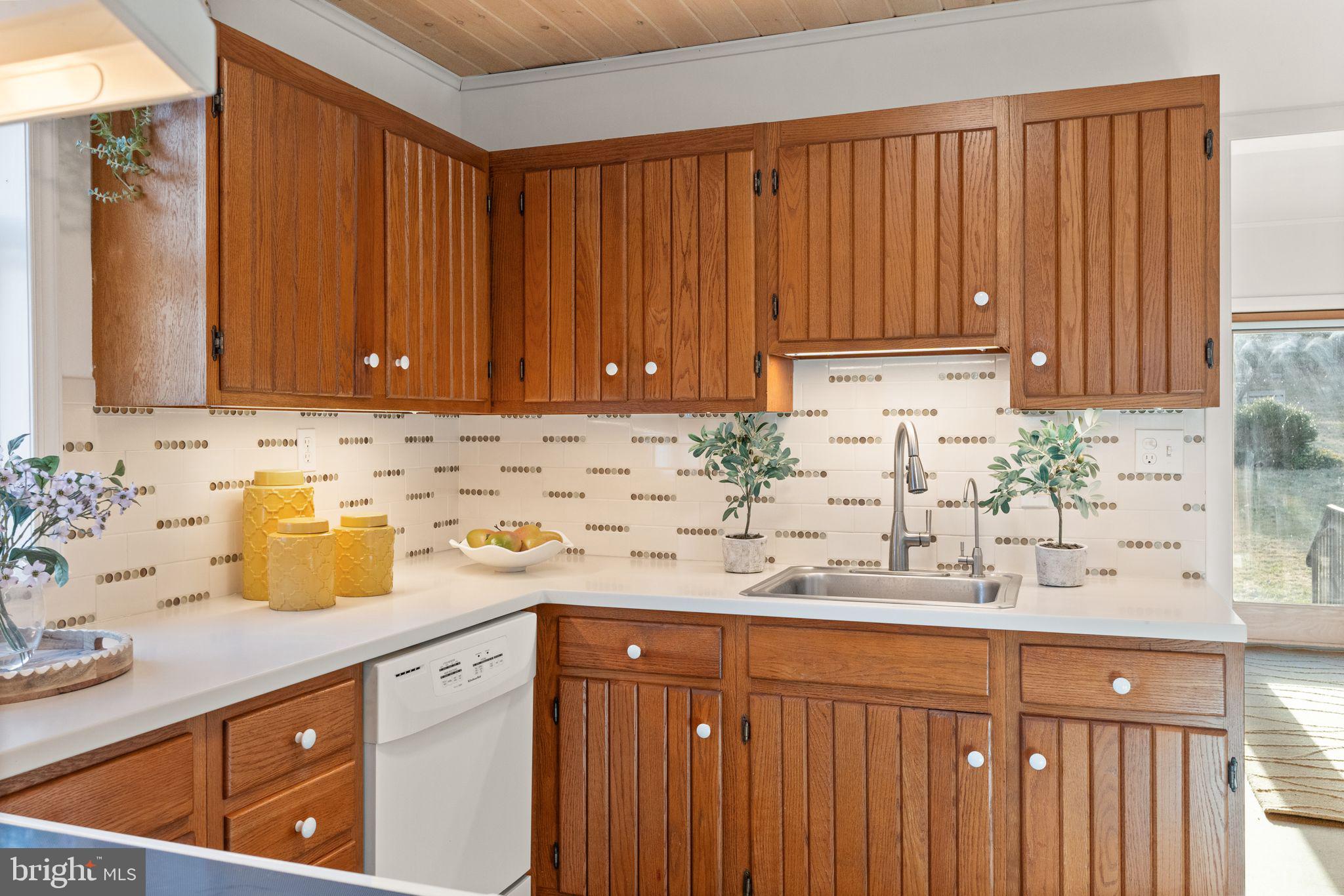 TEMPLE VIEW - Residential