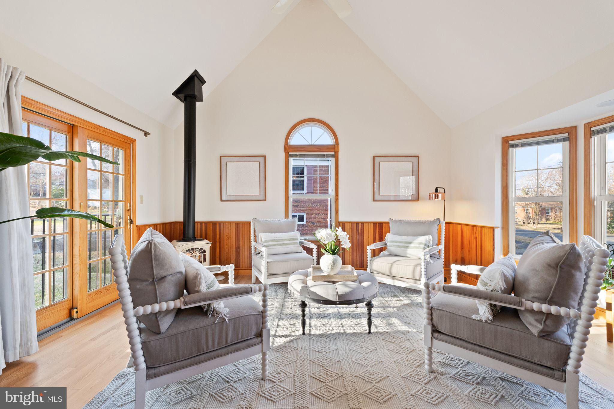 TEMPLE VIEW - Residential