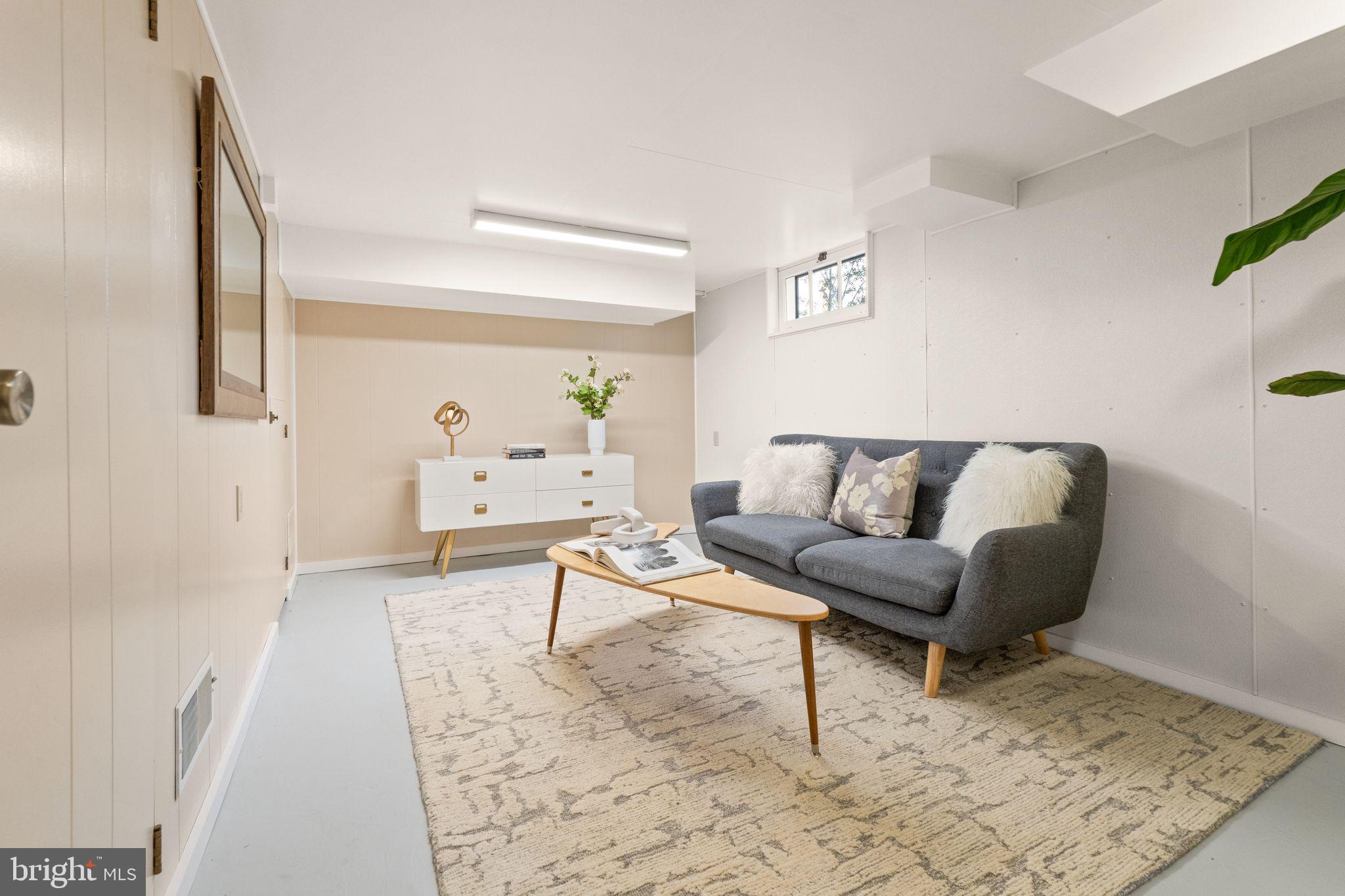 TEMPLE VIEW - Residential