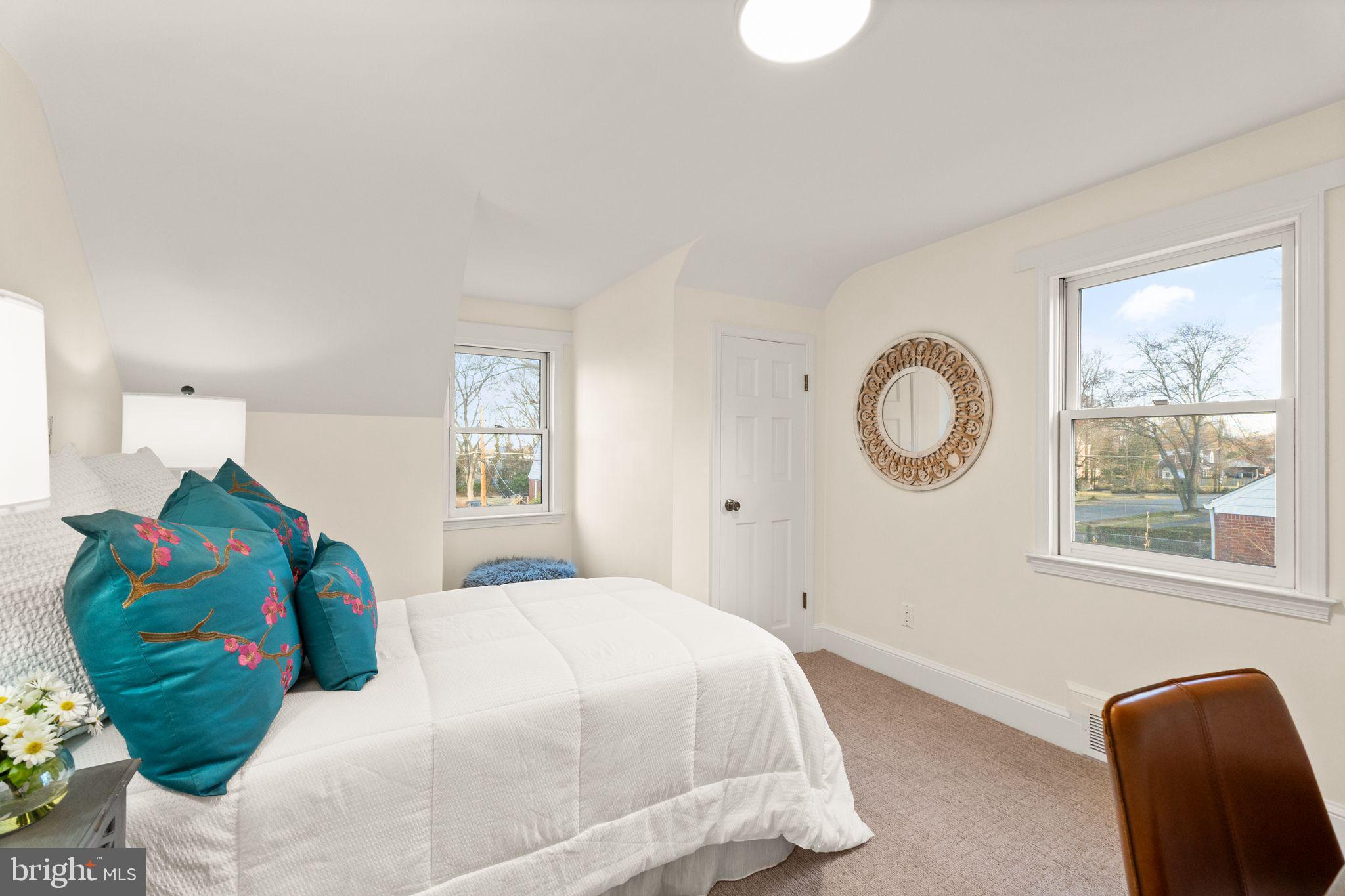 TEMPLE VIEW - Residential