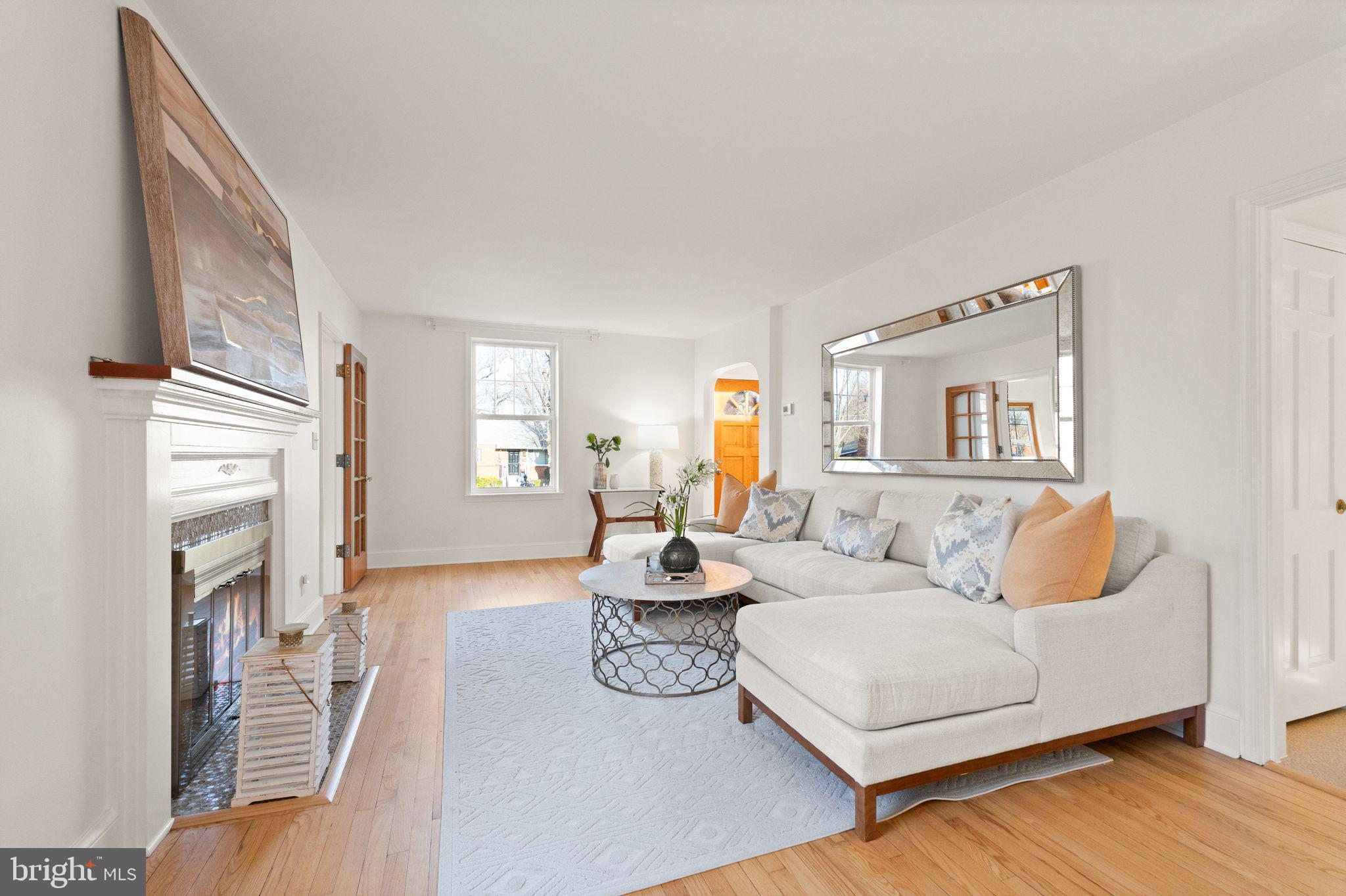 TEMPLE VIEW - Residential