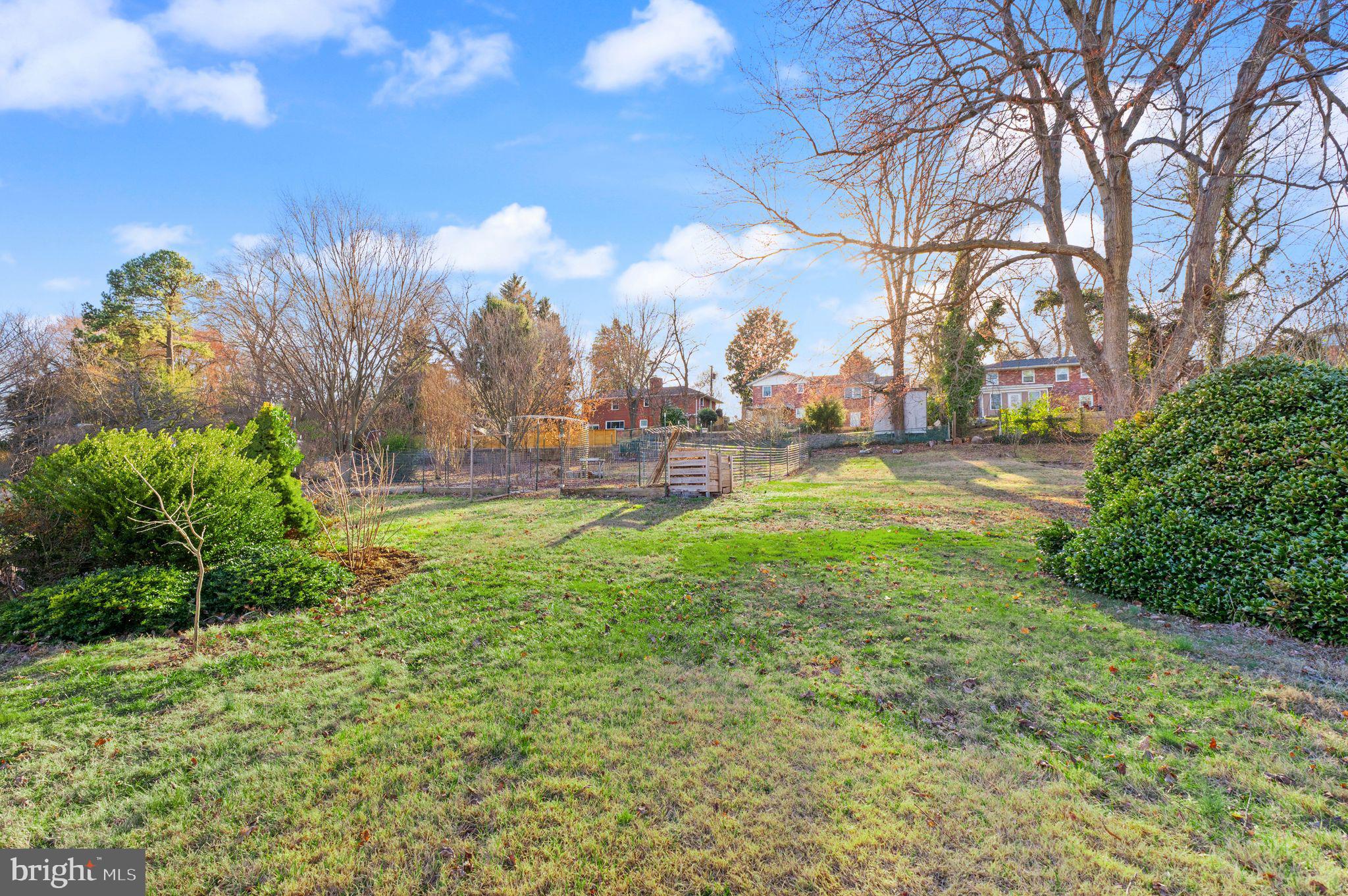 TEMPLE VIEW - Residential