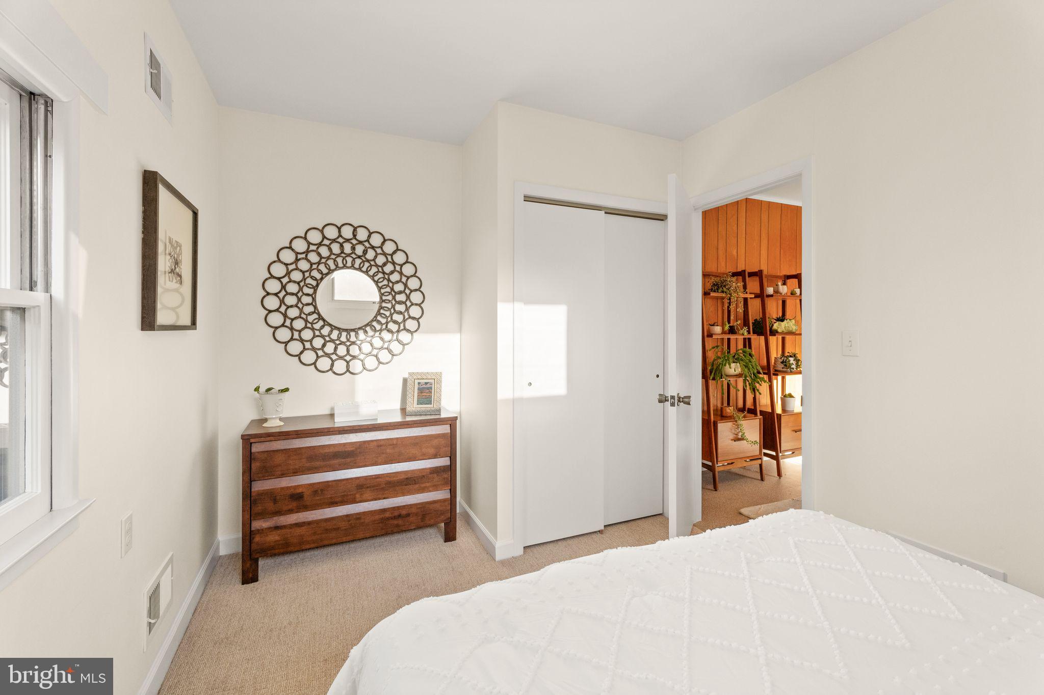 TEMPLE VIEW - Residential