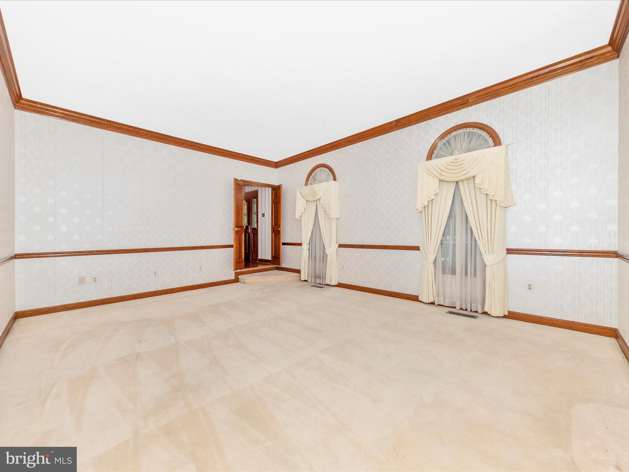 1013 WILDA DRIVE