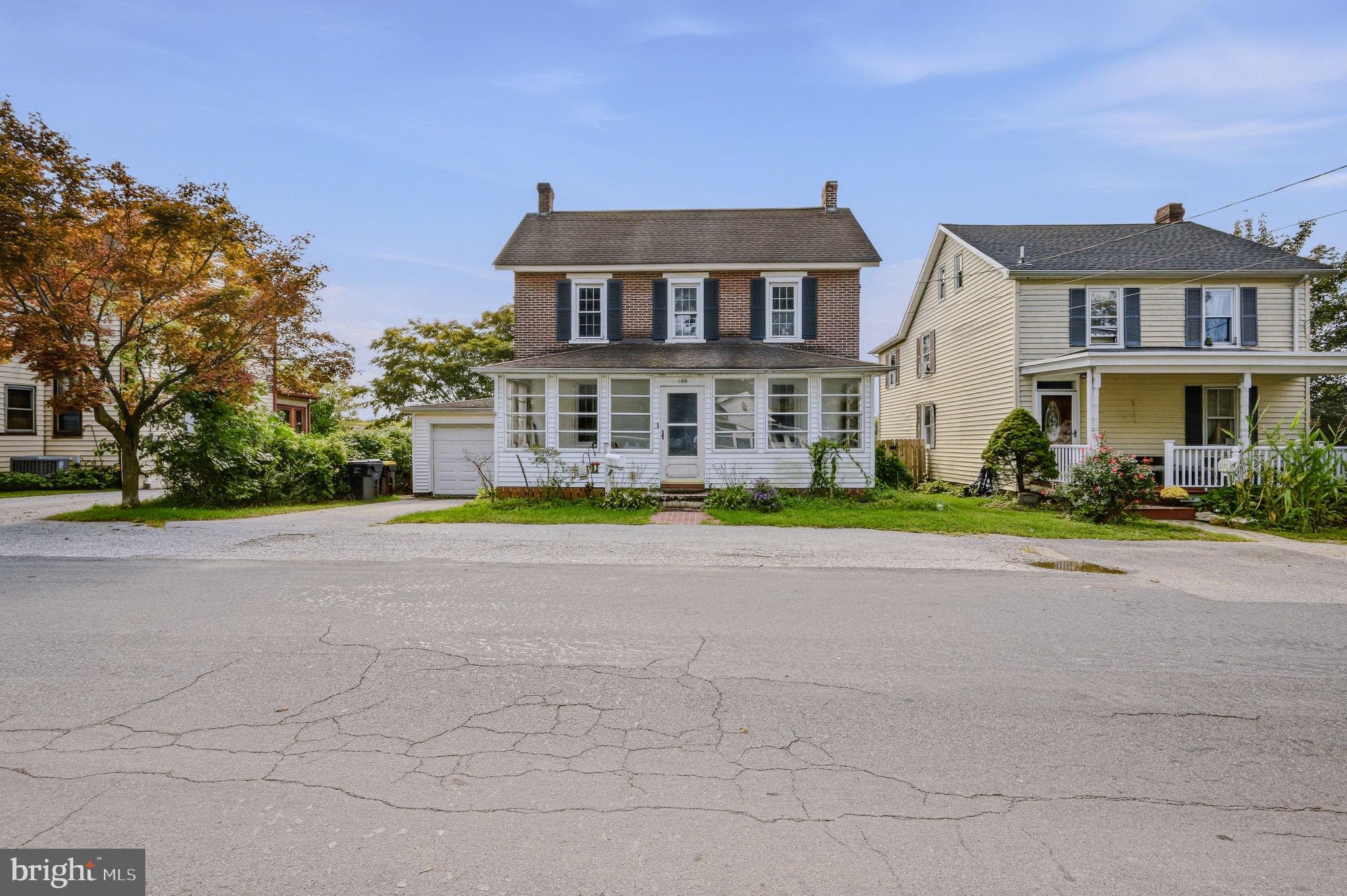 108 W HARMONY ROAD