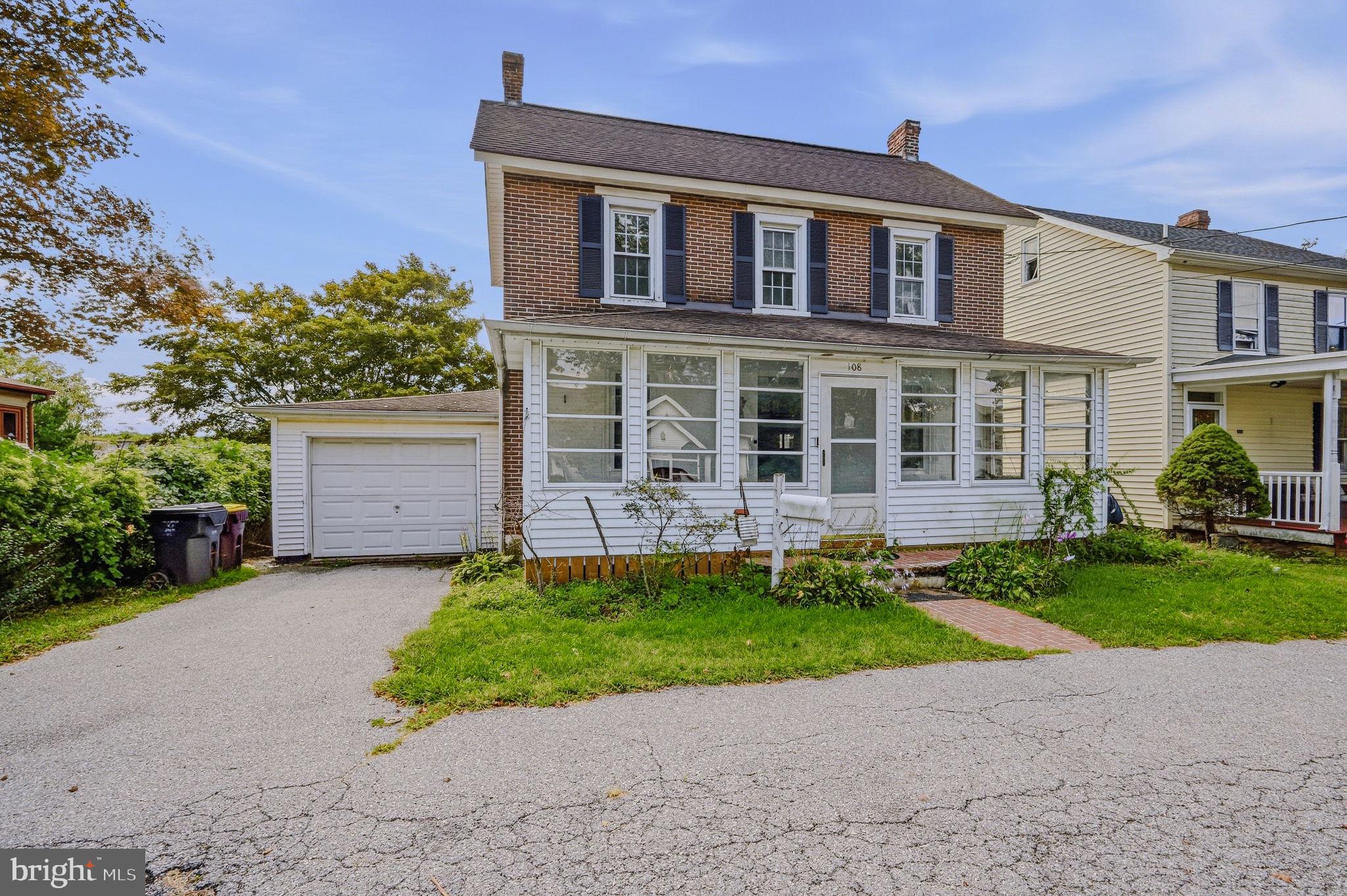 108 W HARMONY ROAD