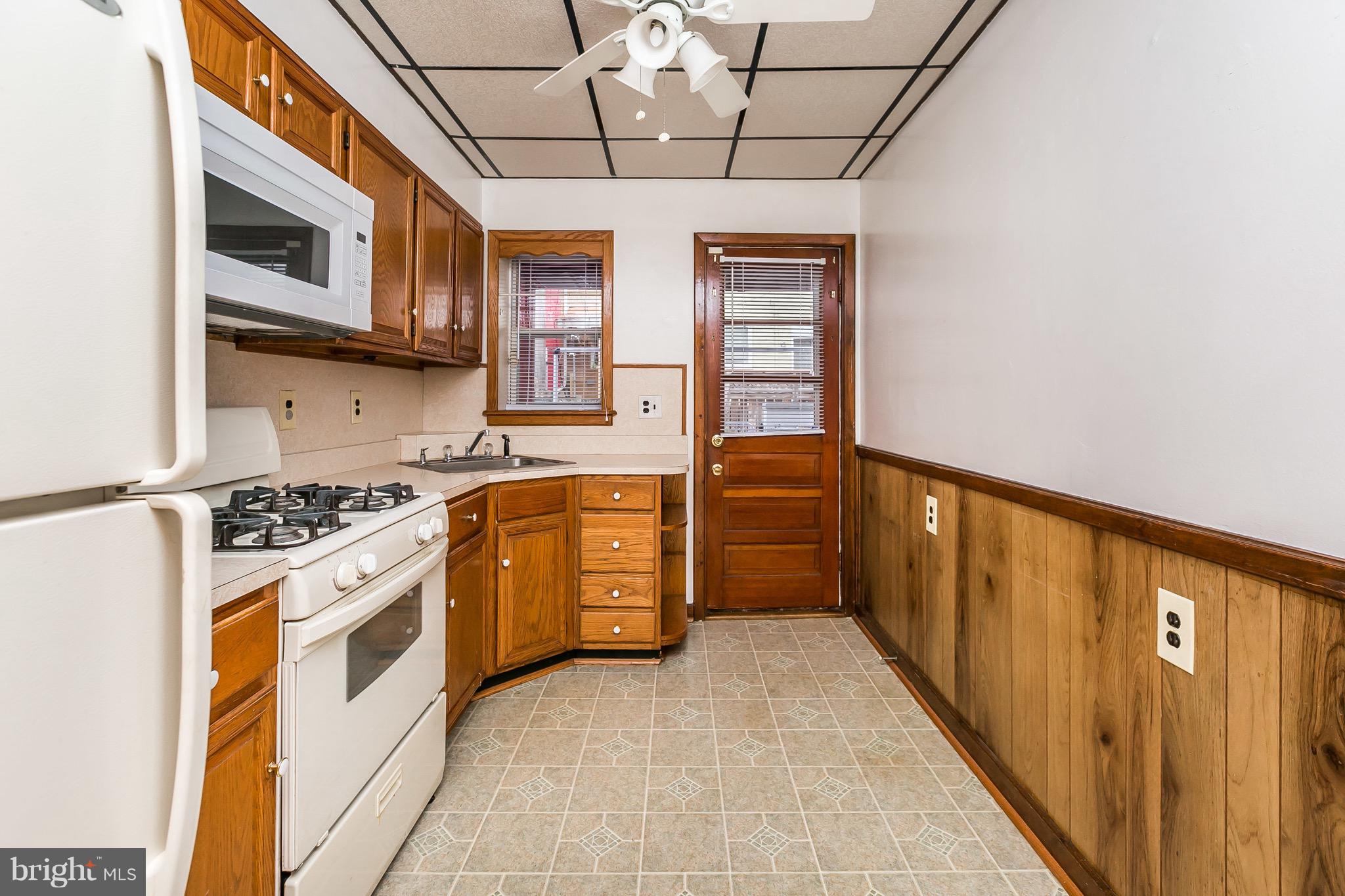 LOCUST POINT - Residential Lease