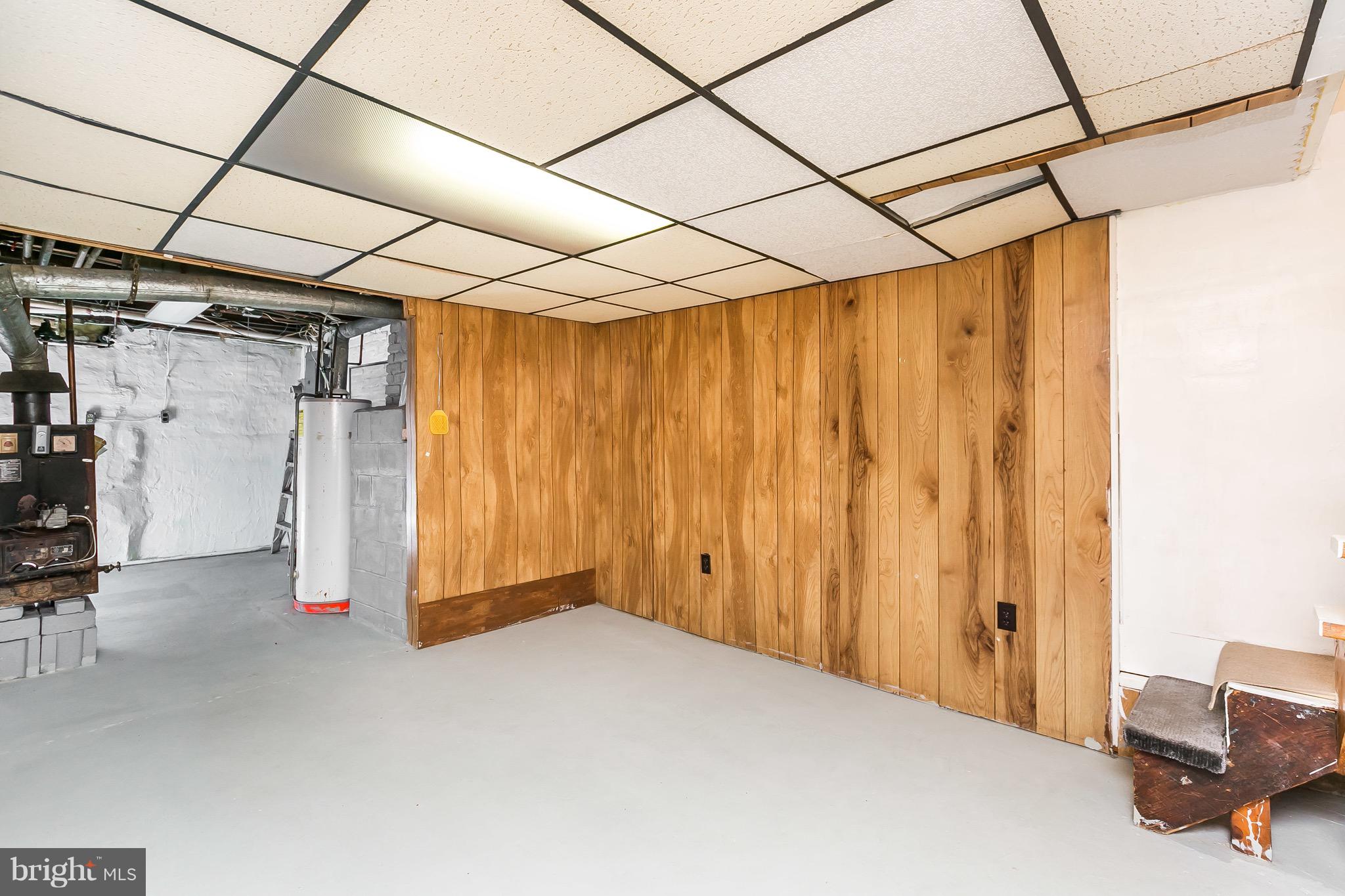 LOCUST POINT - Residential Lease