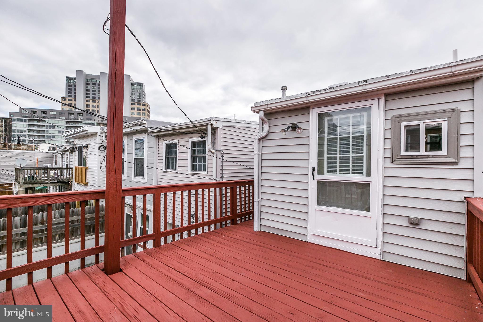 LOCUST POINT - Residential Lease