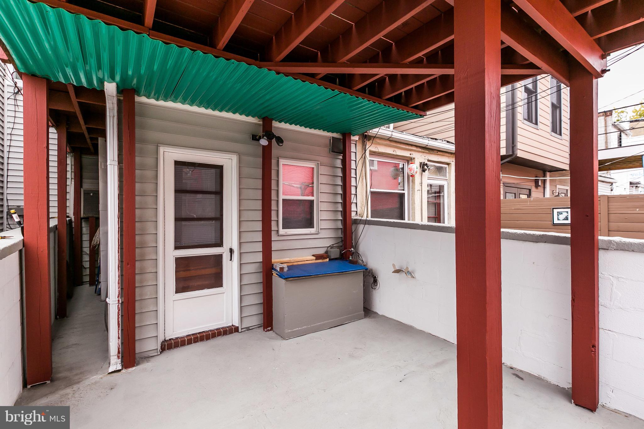 LOCUST POINT - Residential Lease