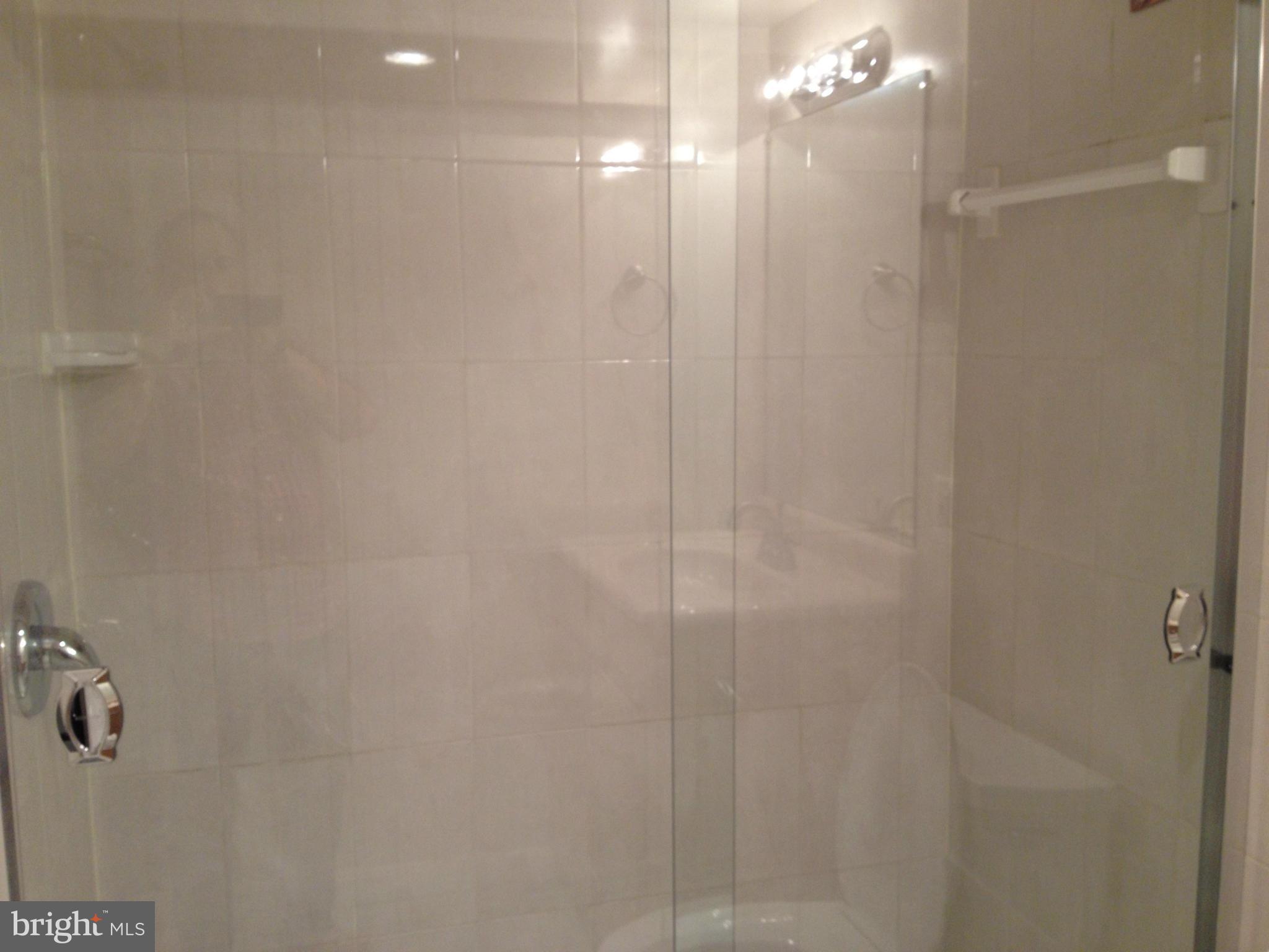 PARC EAST - Residential Lease