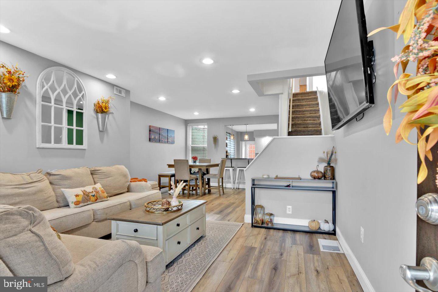 PORT RICHMOND - Residential