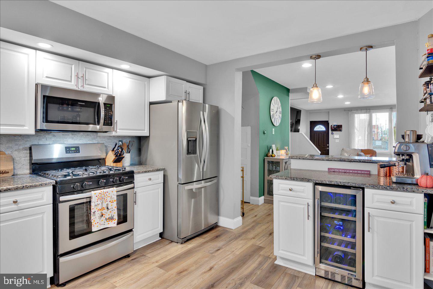 PORT RICHMOND - Residential