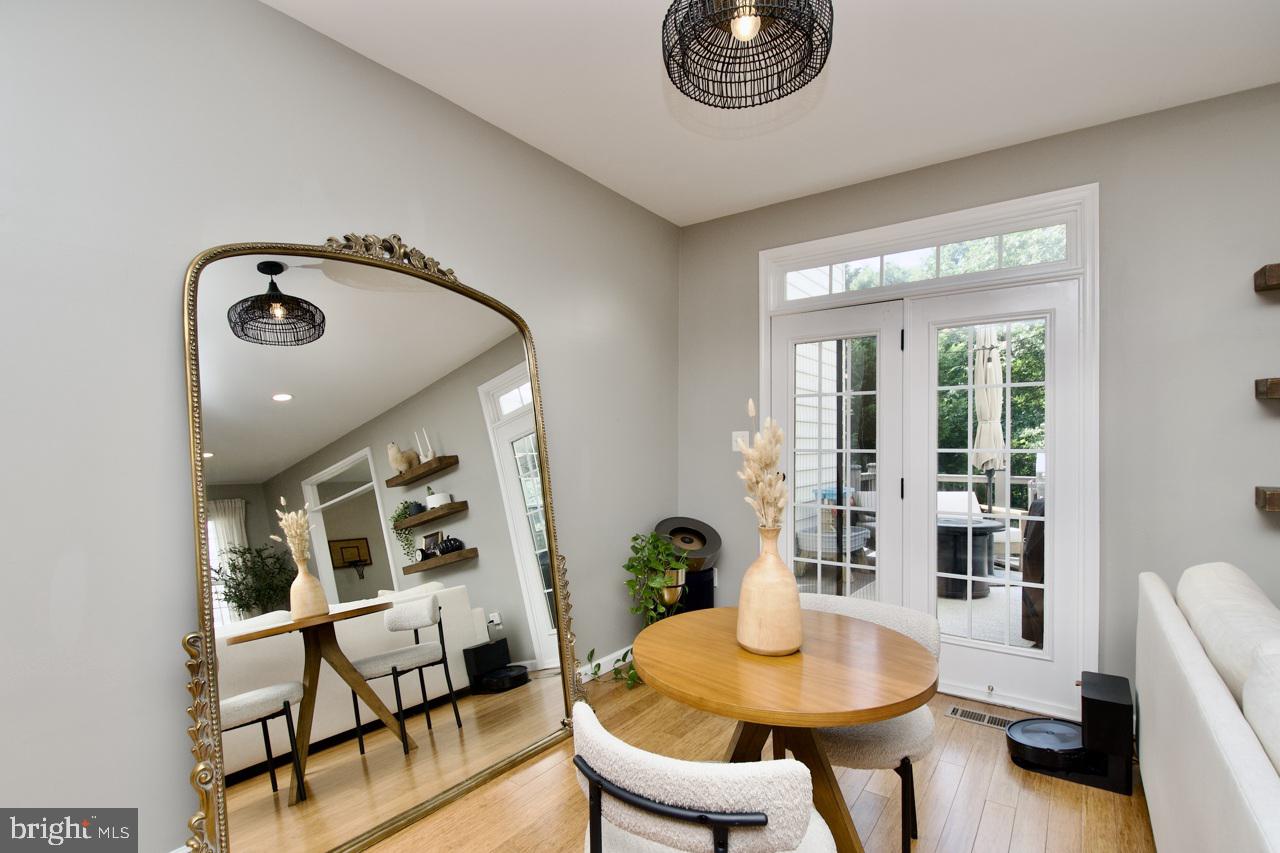 HAWTHORNE - Residential Lease