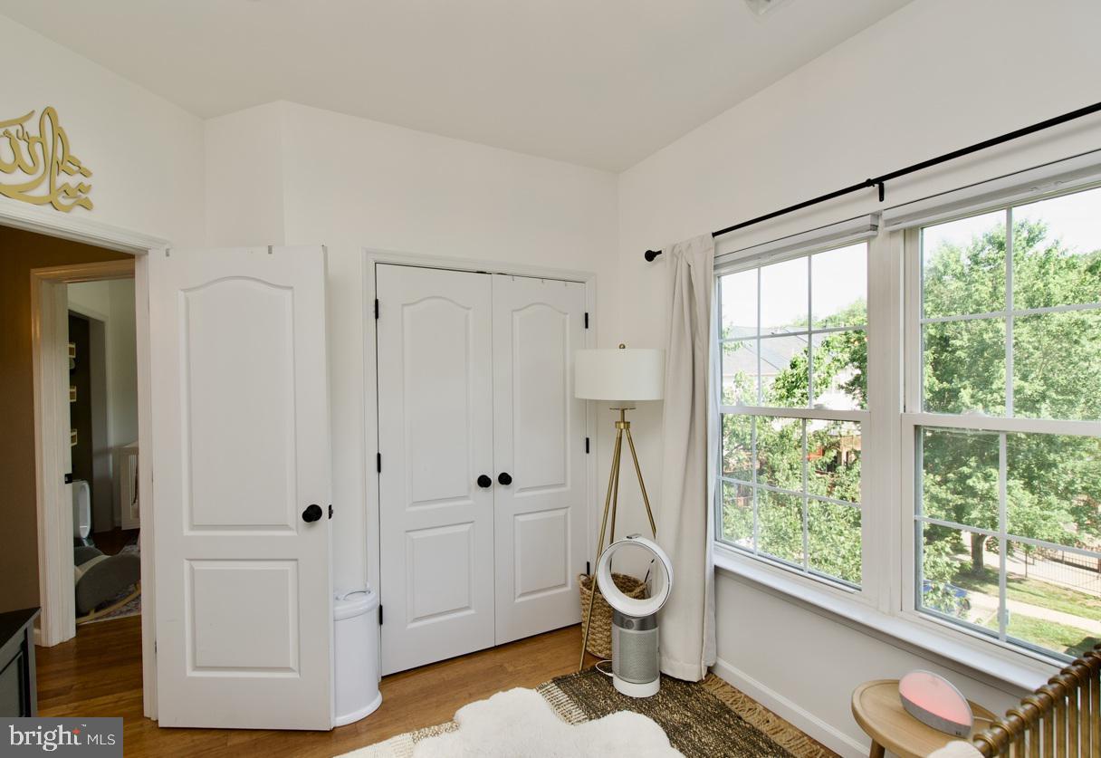 HAWTHORNE - Residential Lease