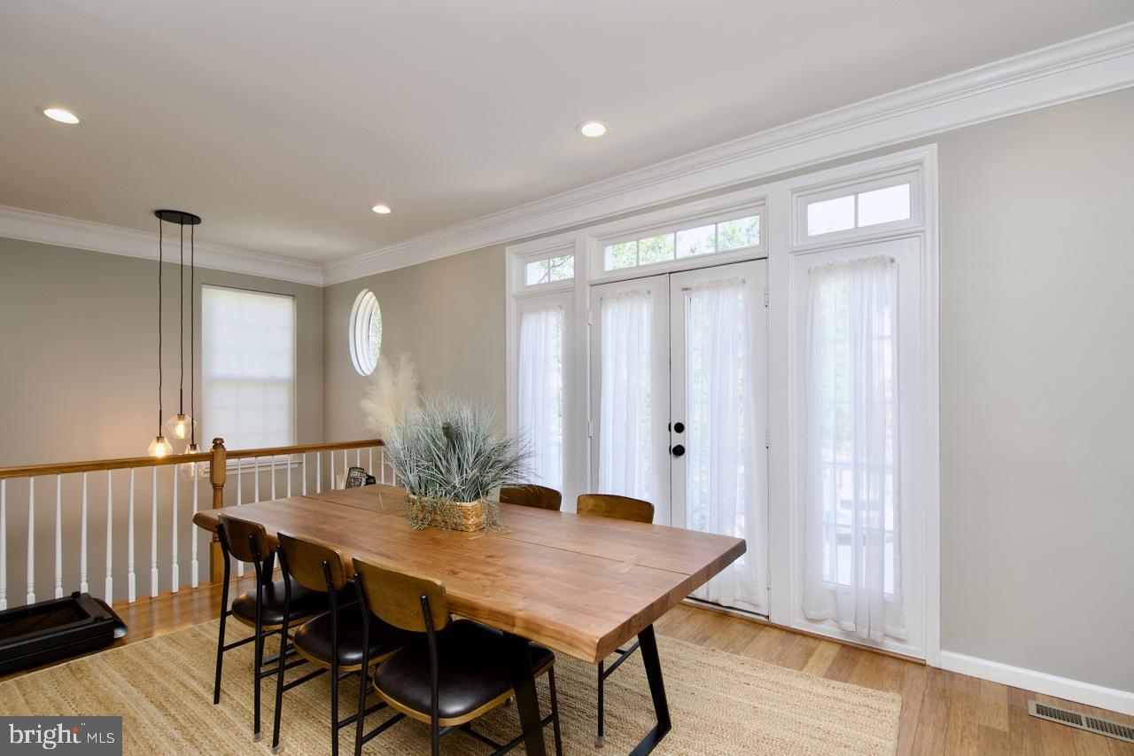 HAWTHORNE - Residential Lease