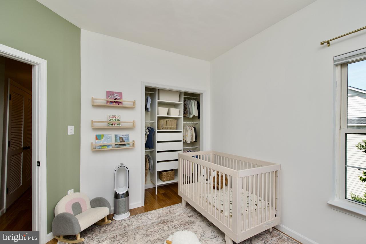 HAWTHORNE - Residential Lease