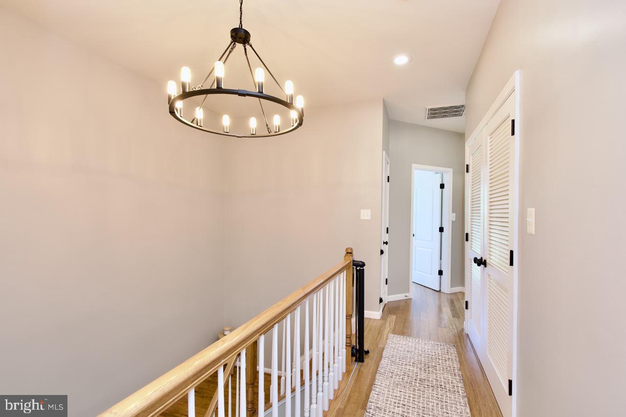 HAWTHORNE - Residential Lease