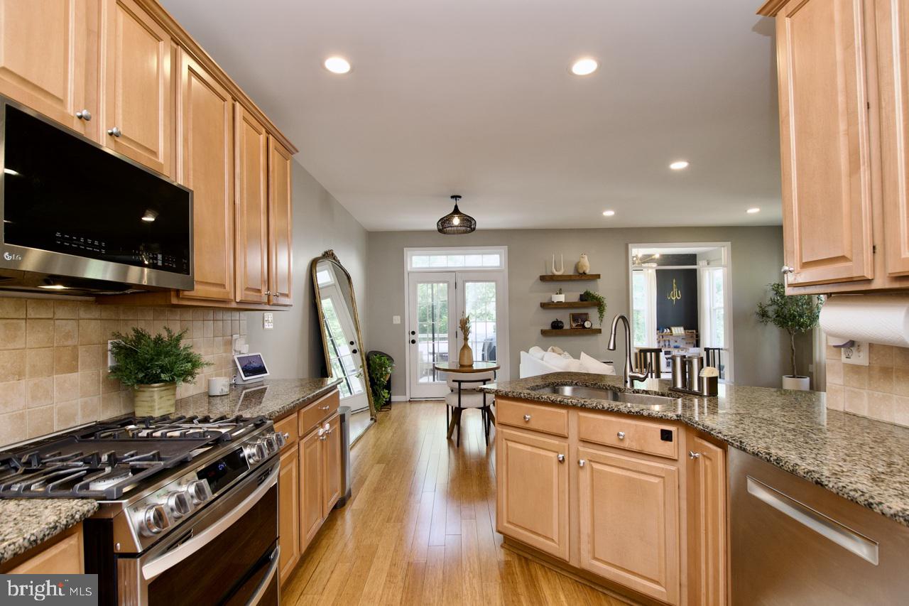 HAWTHORNE - Residential Lease