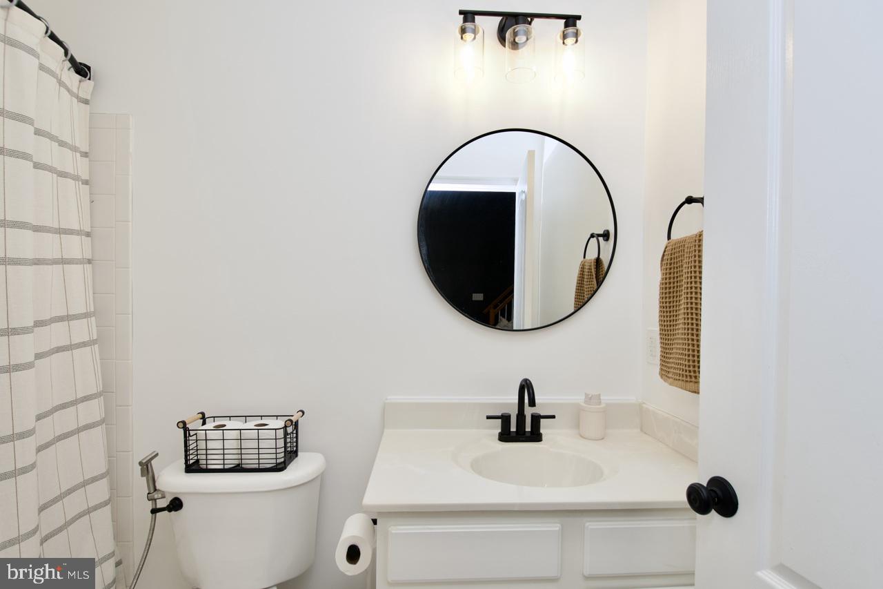 HAWTHORNE - Residential Lease