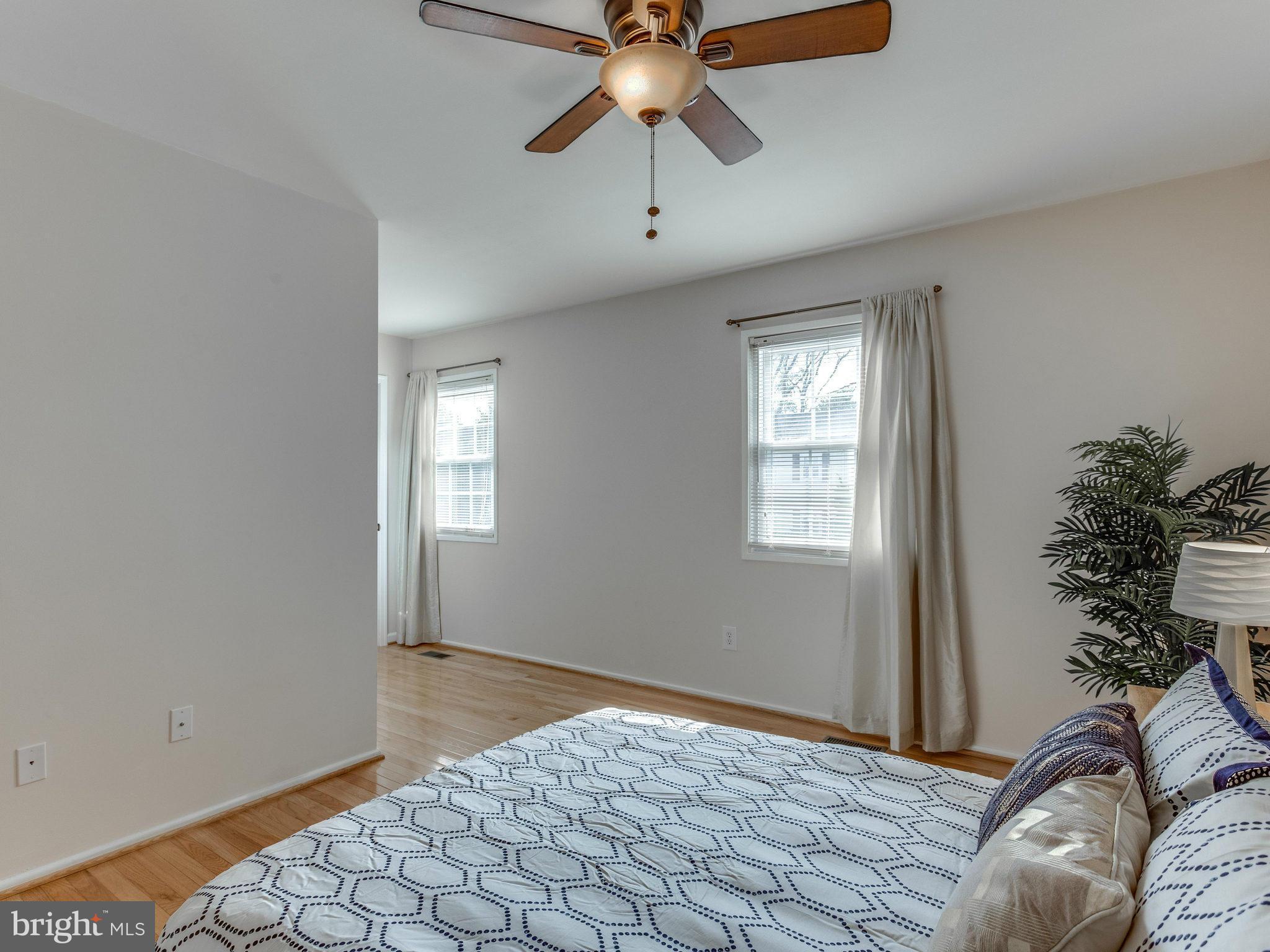 LAKE BRADDOCK - Residential