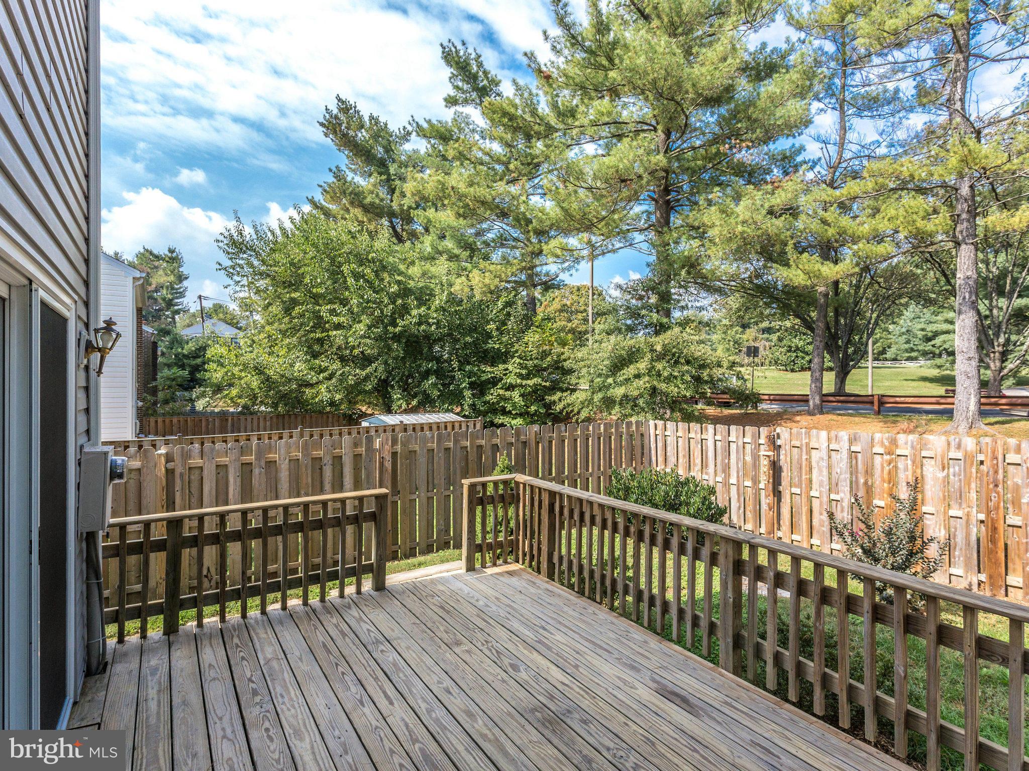 LAKE BRADDOCK - Residential