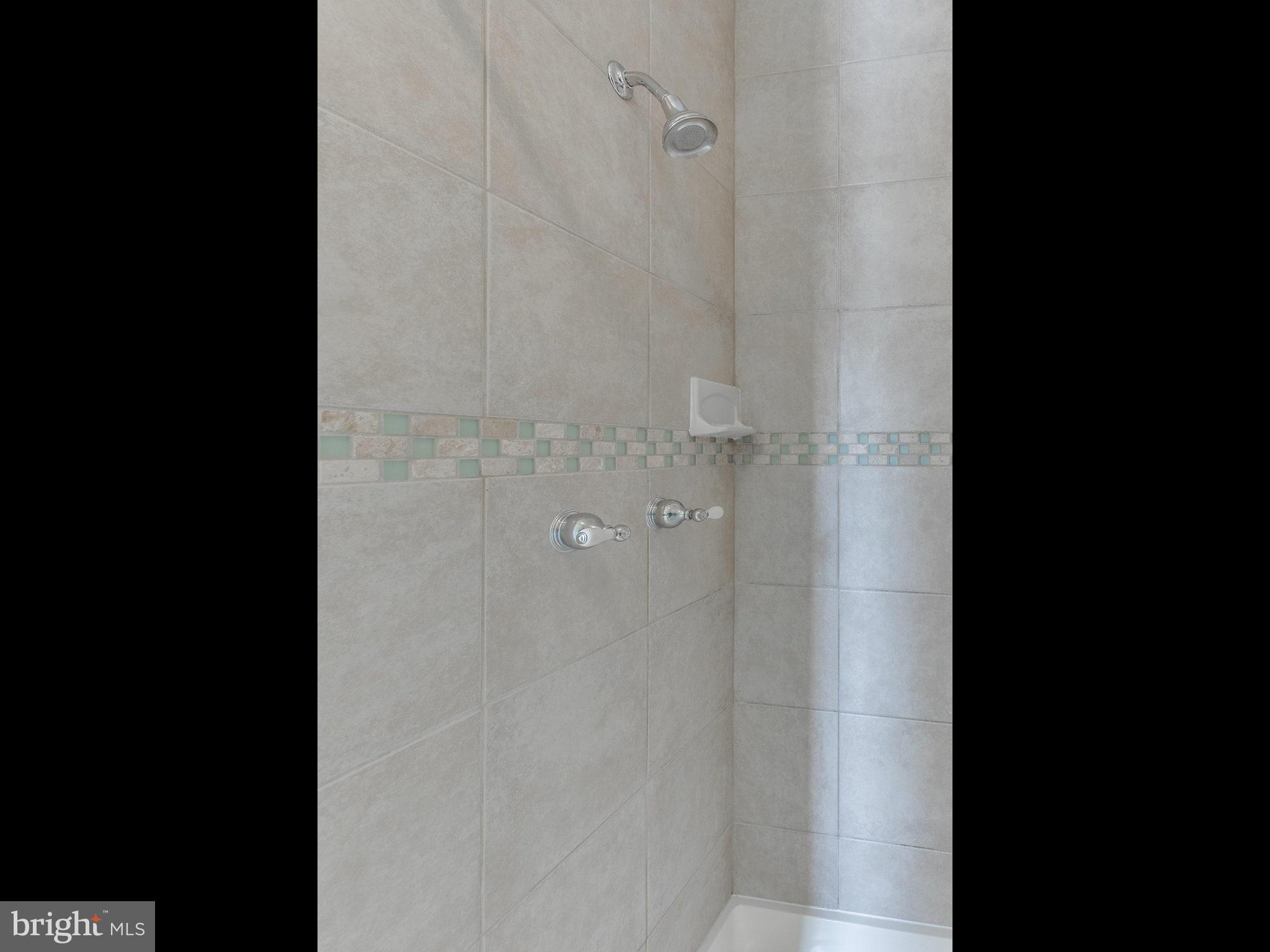 LAKE BRADDOCK - Residential