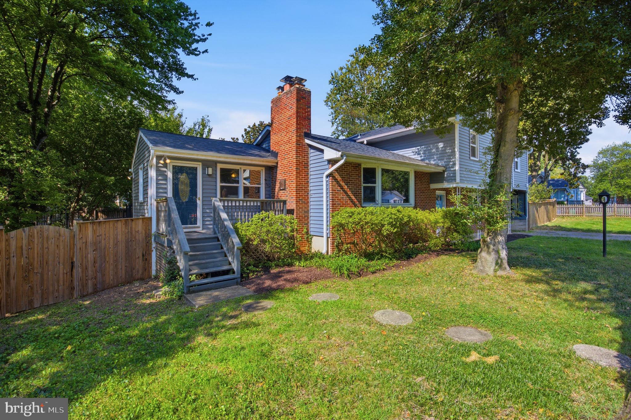 13 RICKOVER COURT