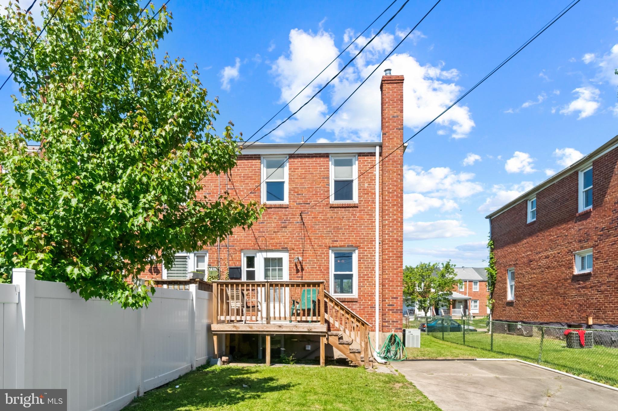 NORTH POINT VILLAGE - Residential