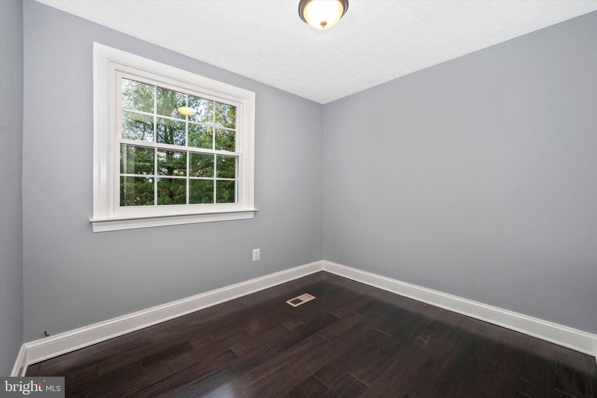 DAMASCUS VALLEY PARK - Residential