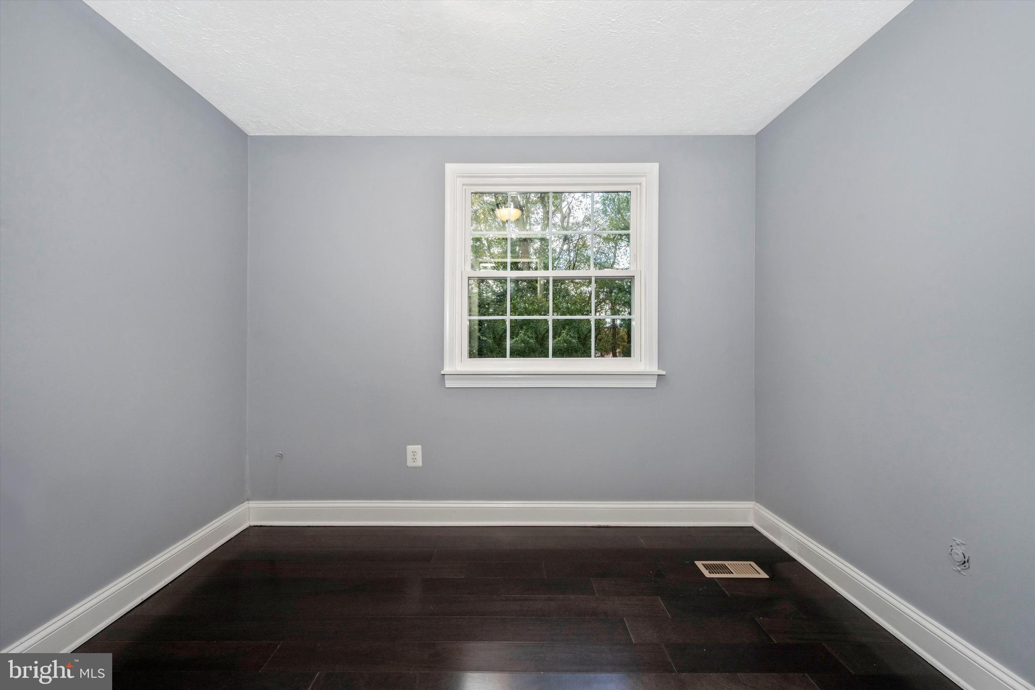 DAMASCUS VALLEY PARK - Residential