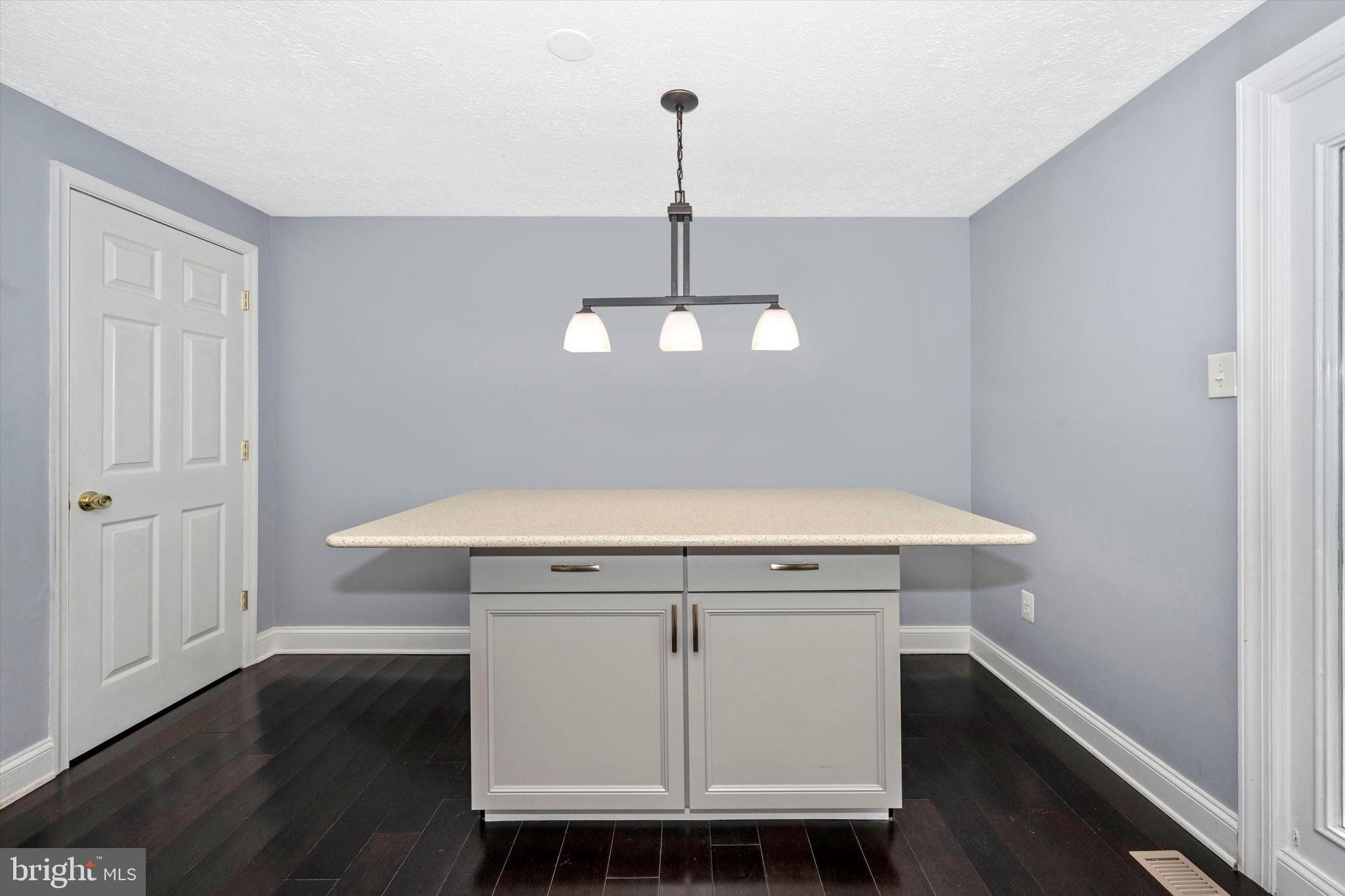 DAMASCUS VALLEY PARK - Residential