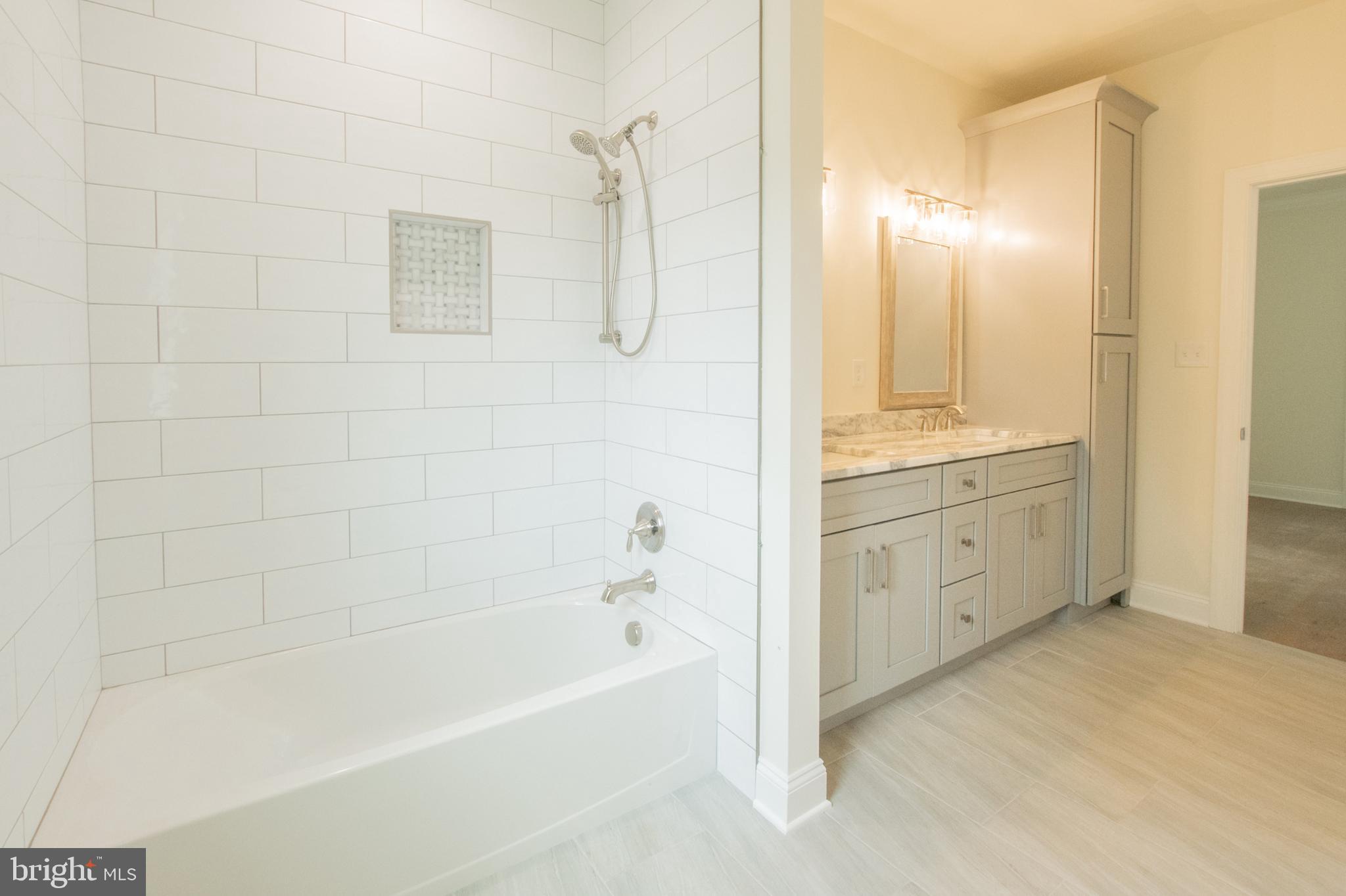 SARUM FARM - Residential