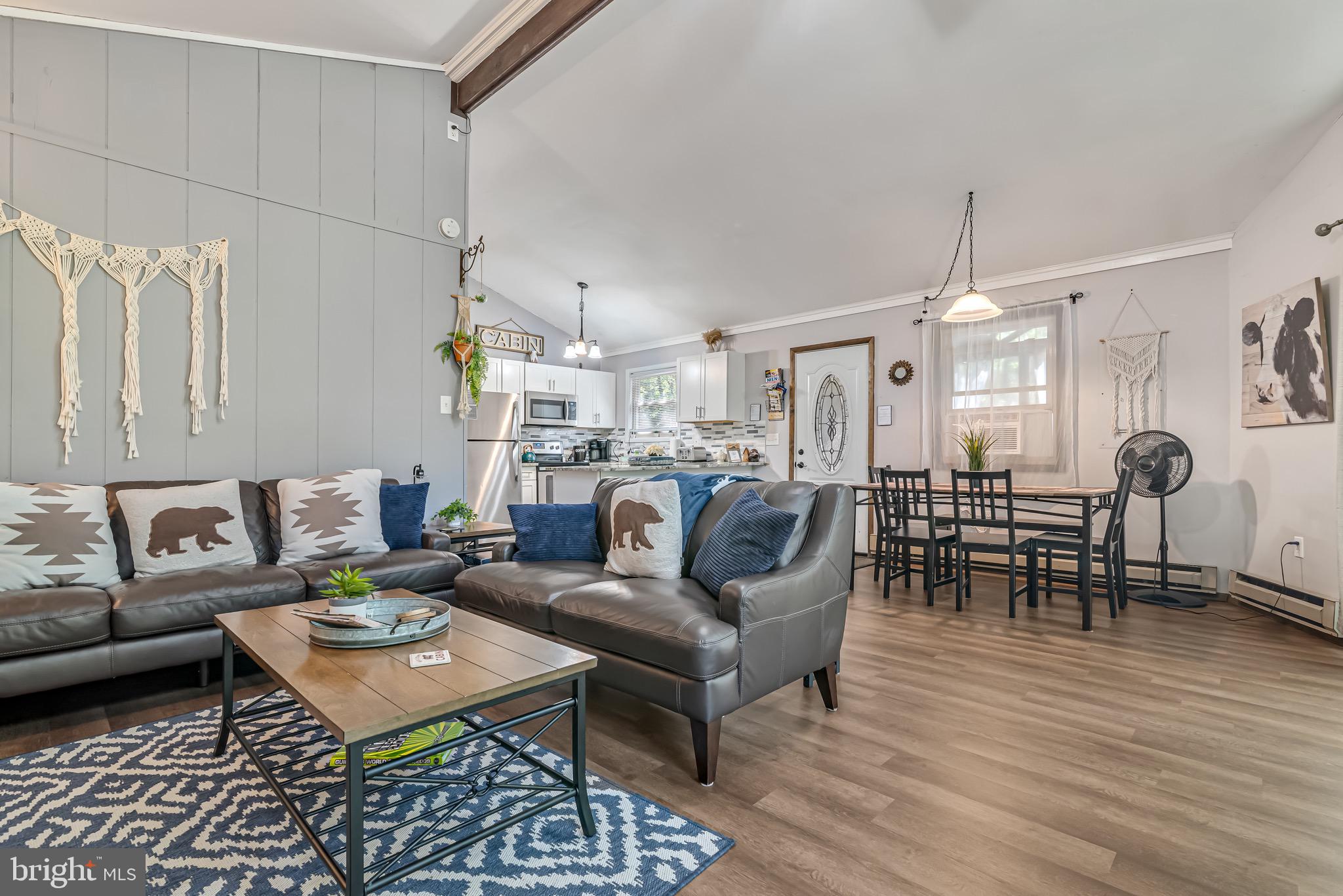 TOWAMENSING TRAILS - Residential