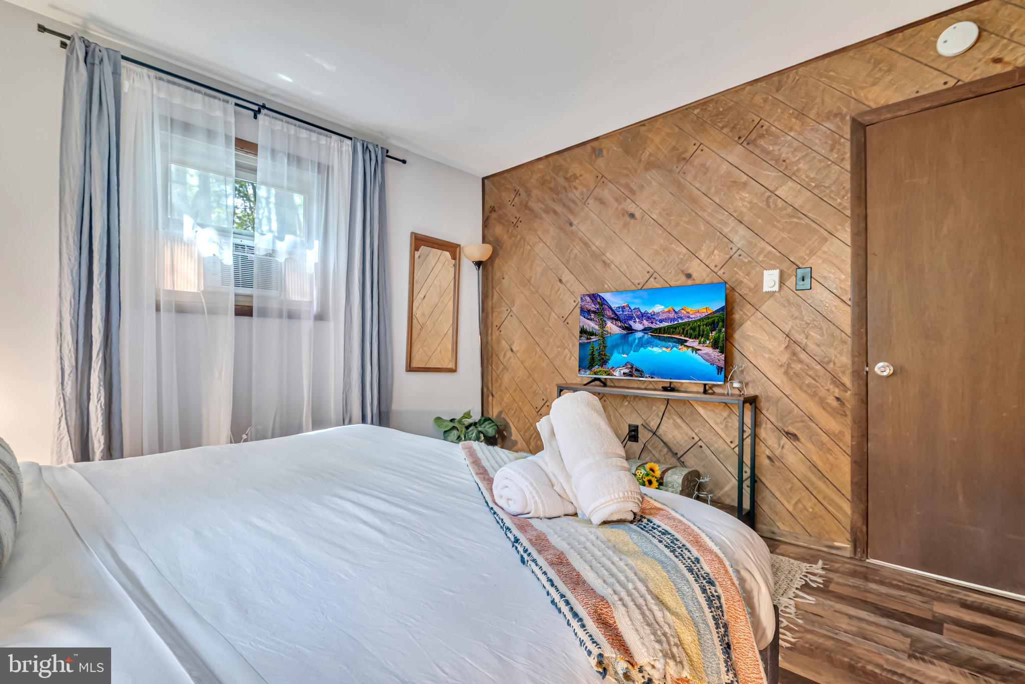 TOWAMENSING TRAILS - Residential