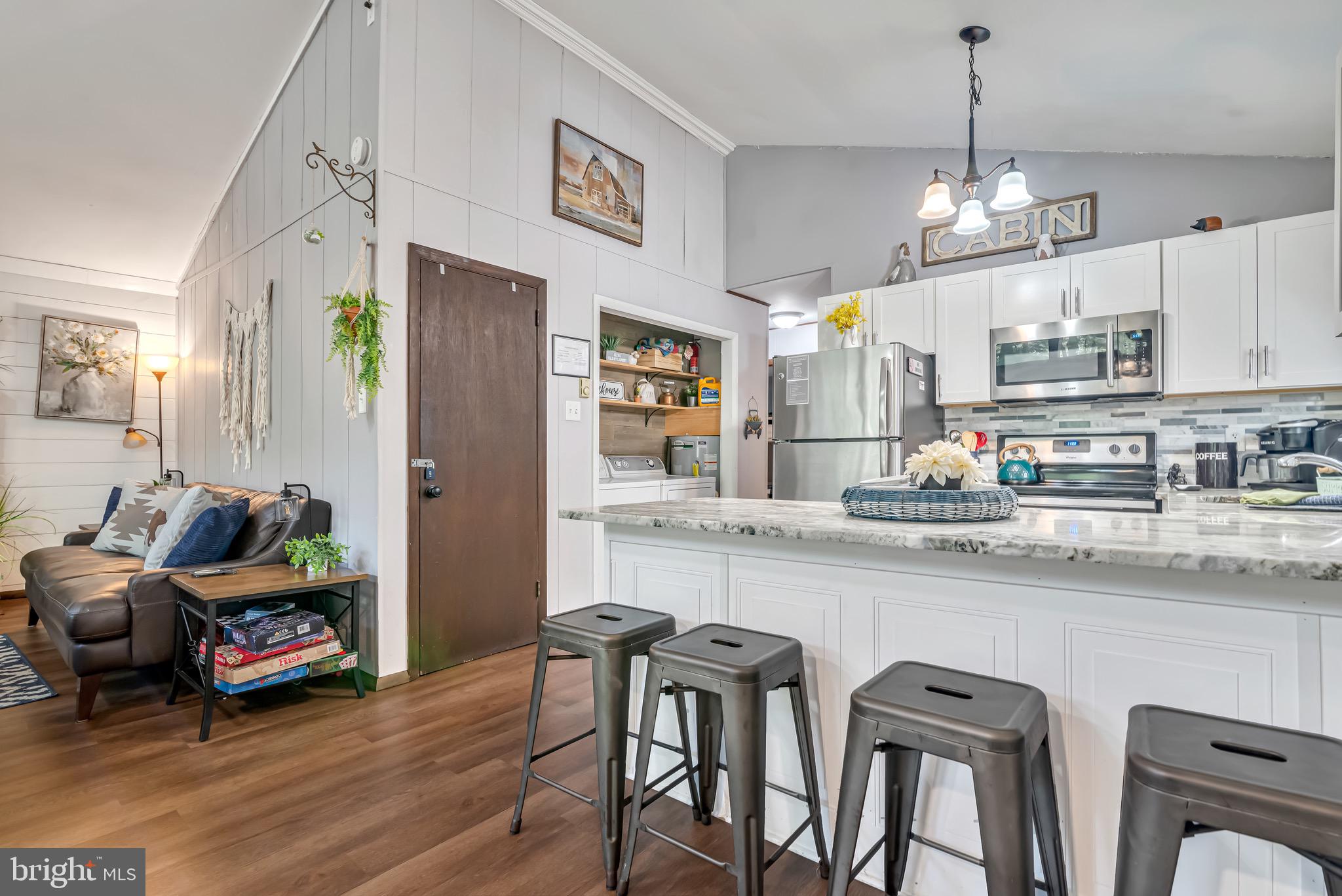 TOWAMENSING TRAILS - Residential