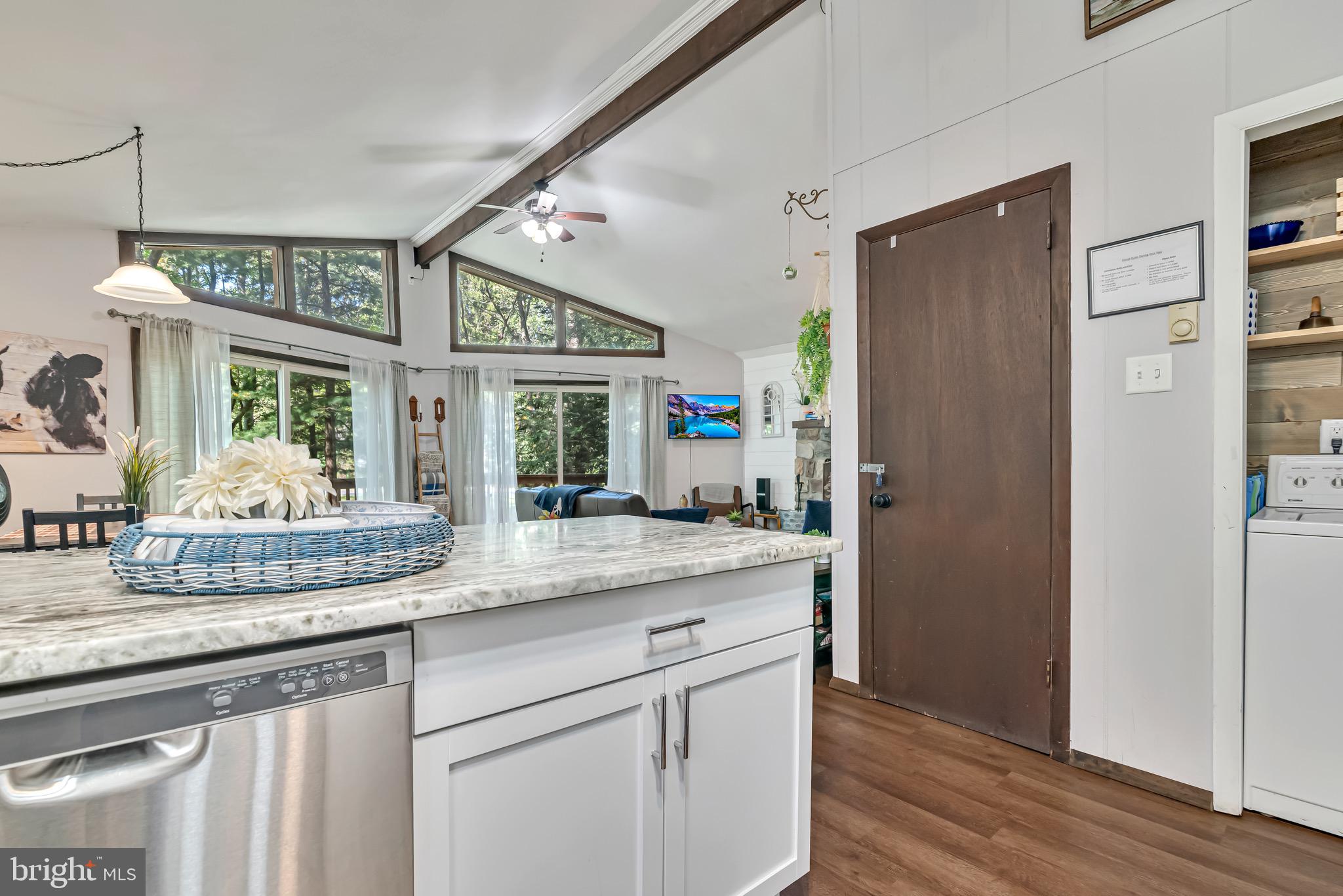 TOWAMENSING TRAILS - Residential