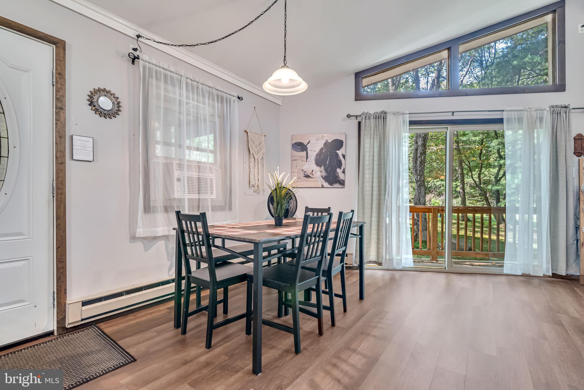 TOWAMENSING TRAILS - Residential