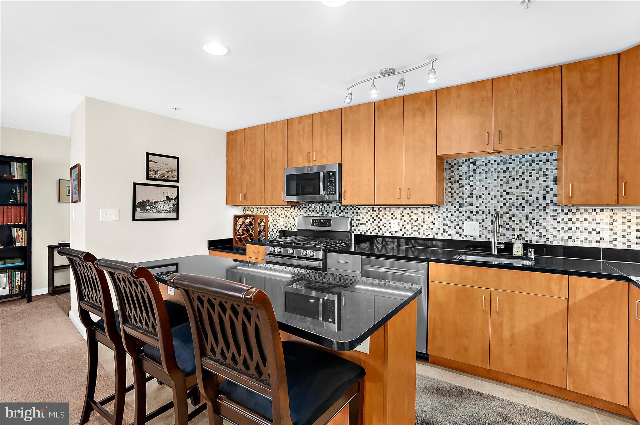 THE LANDING AT SPA CREEK - Residential