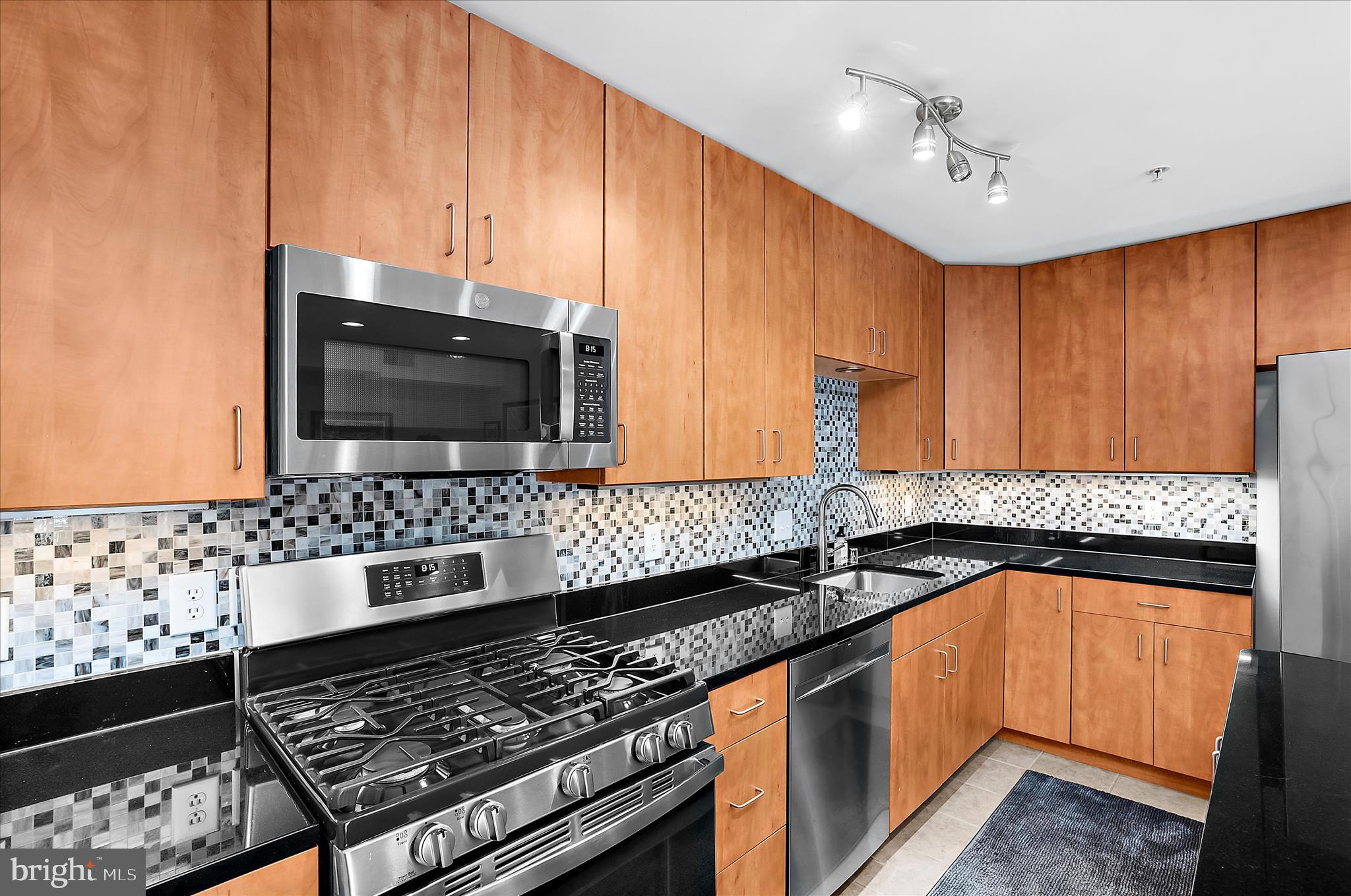 THE LANDING AT SPA CREEK - Residential