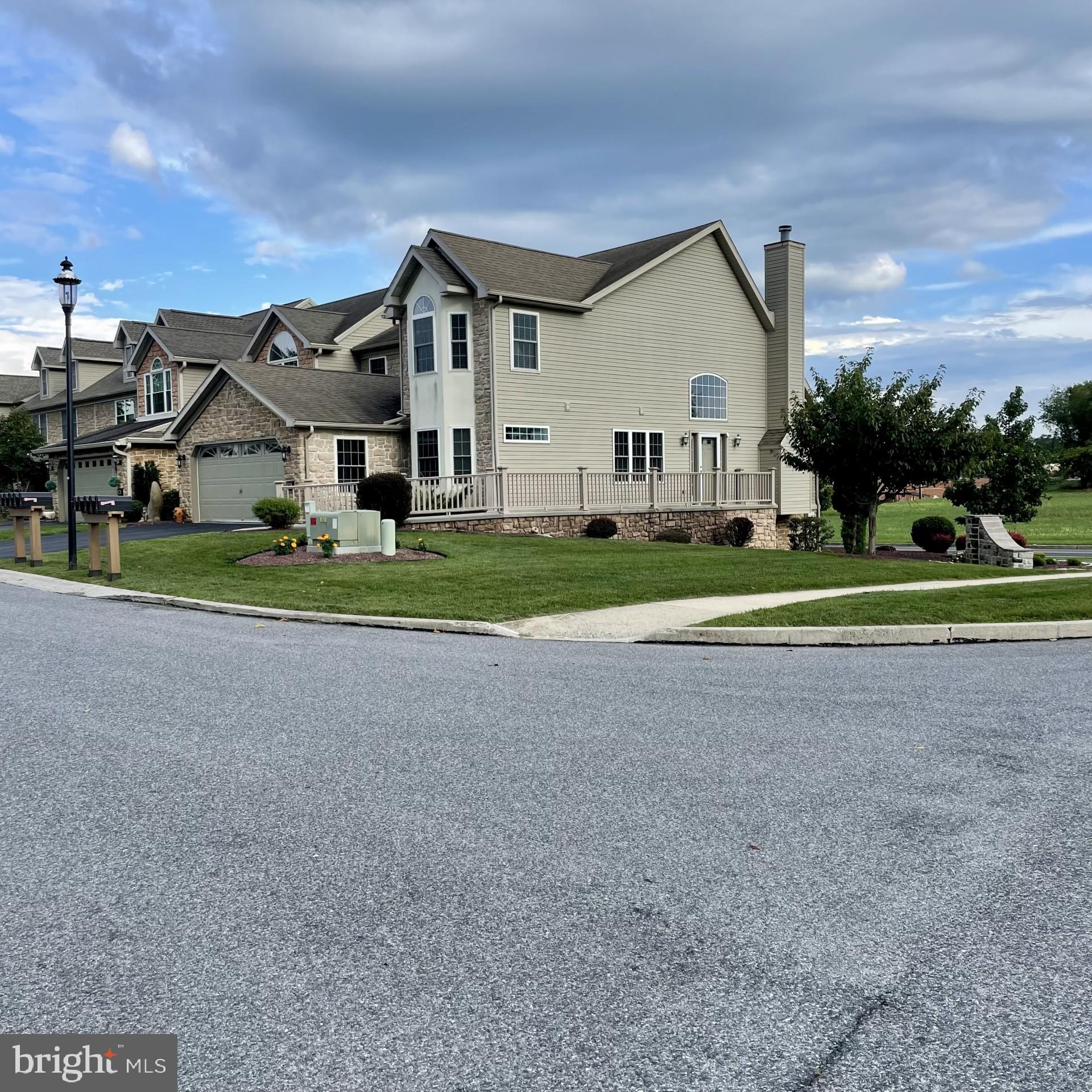 2801 OAKWOOD DRIVE