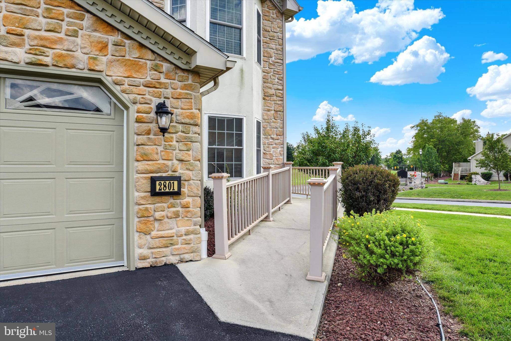 2801 OAKWOOD DRIVE