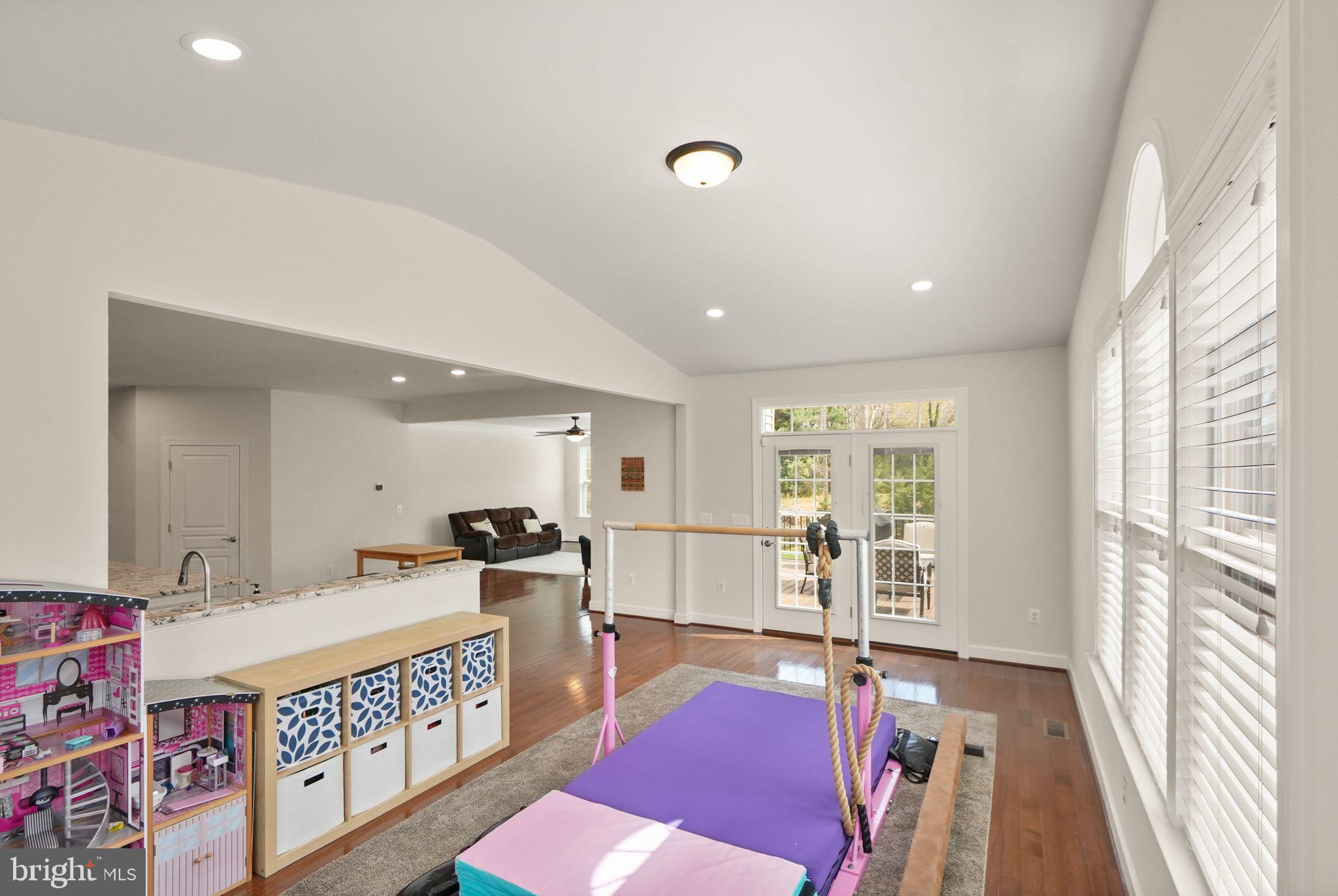 WOODLAND FARMS - Residential