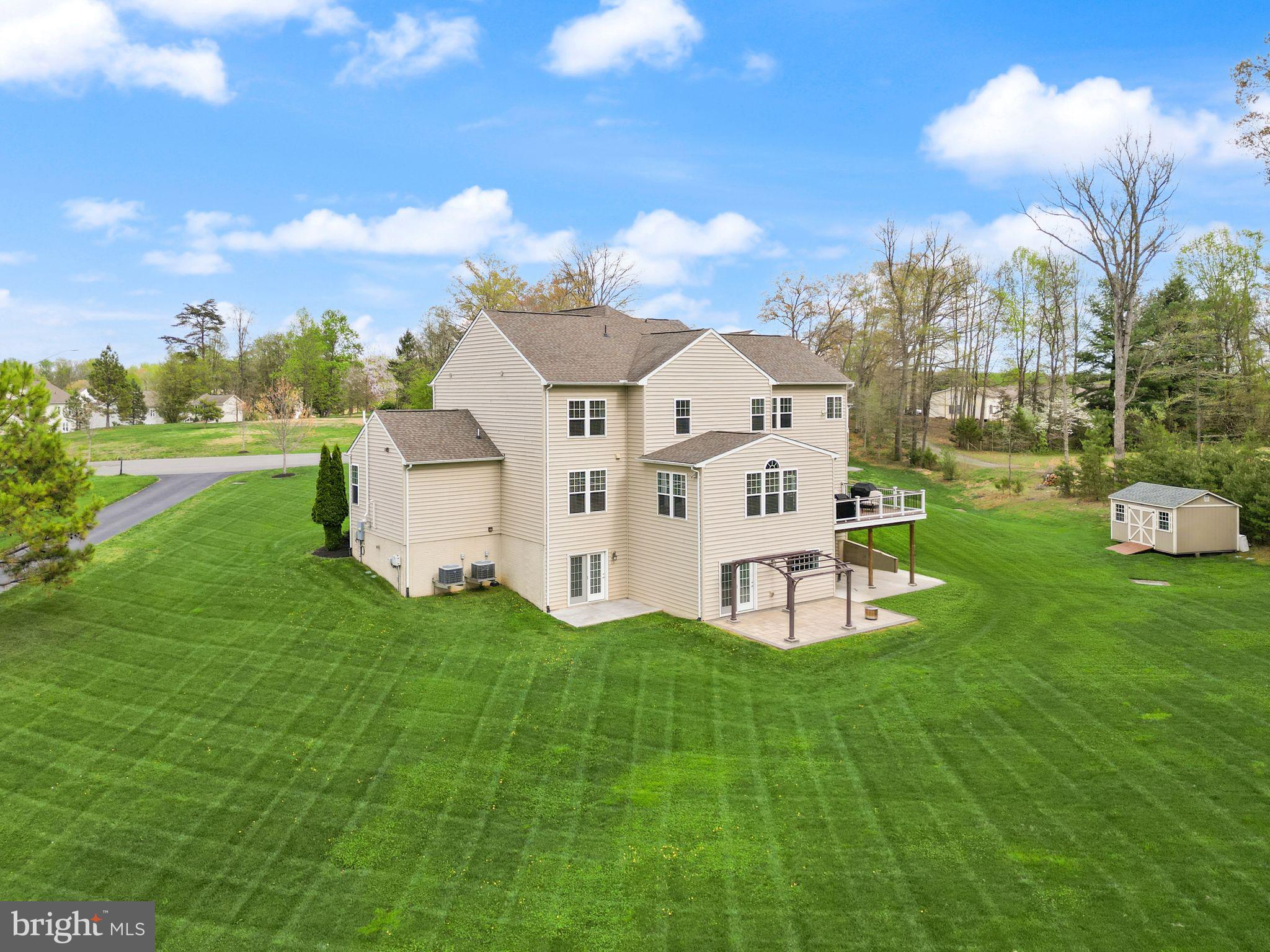 WOODLAND FARMS - Residential