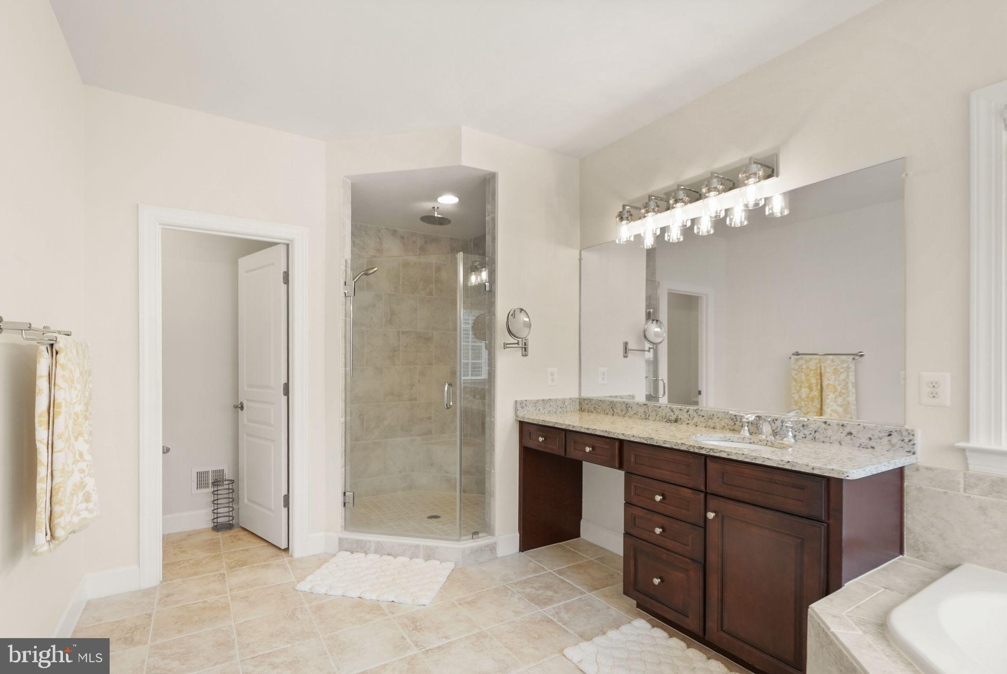 WOODLAND FARMS - Residential