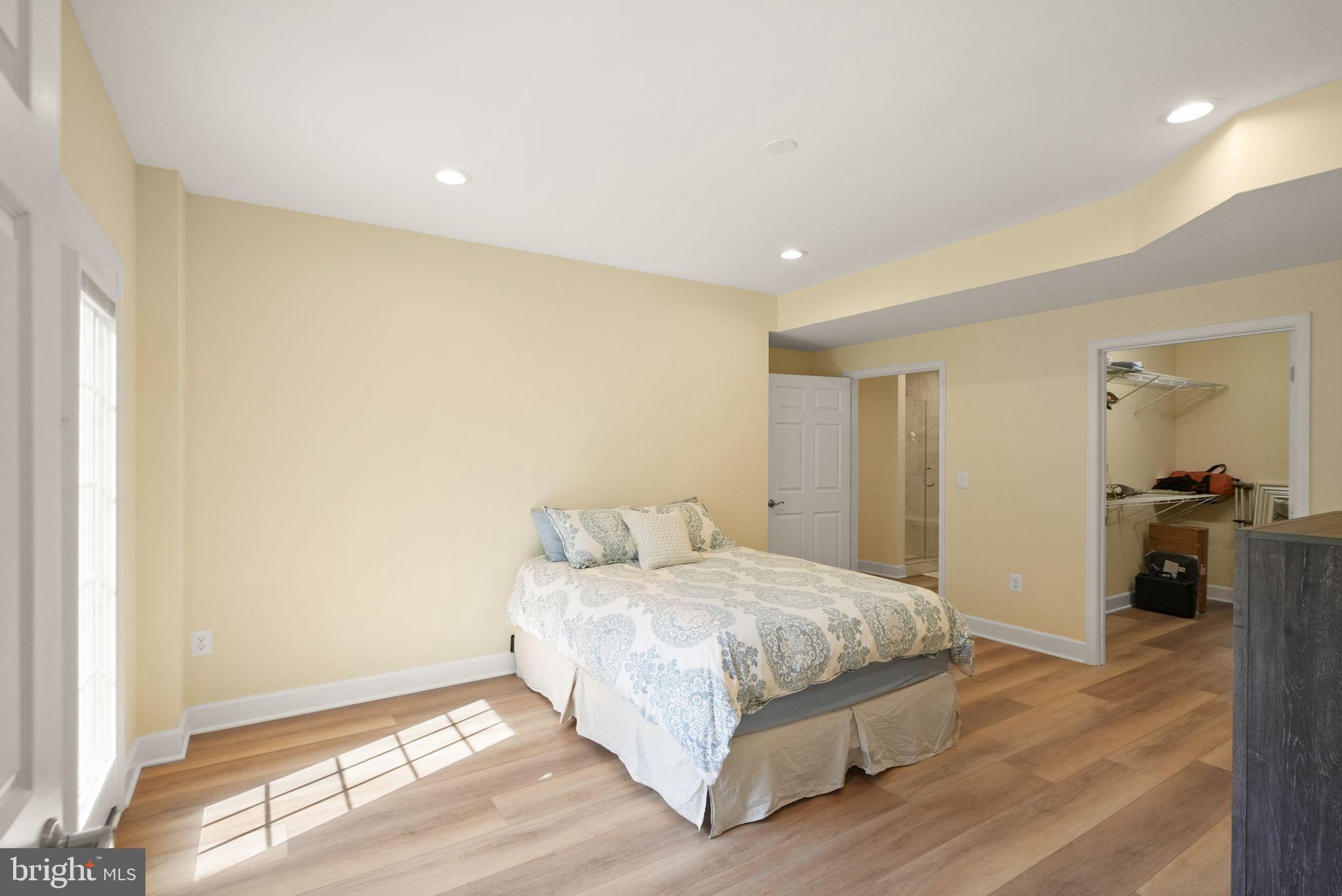 WOODLAND FARMS - Residential